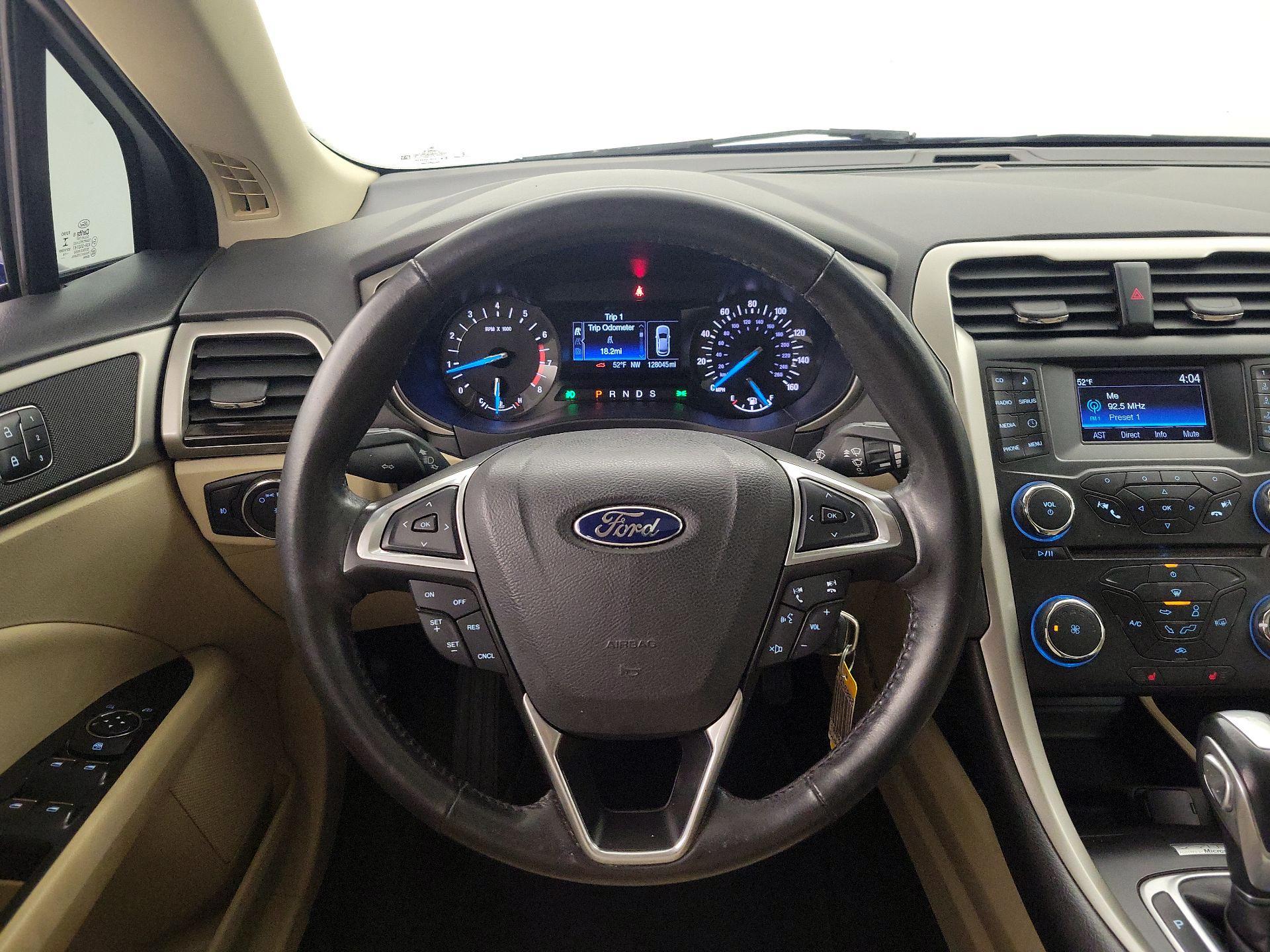Thumbnail: 2015 Ford Fusion - 10