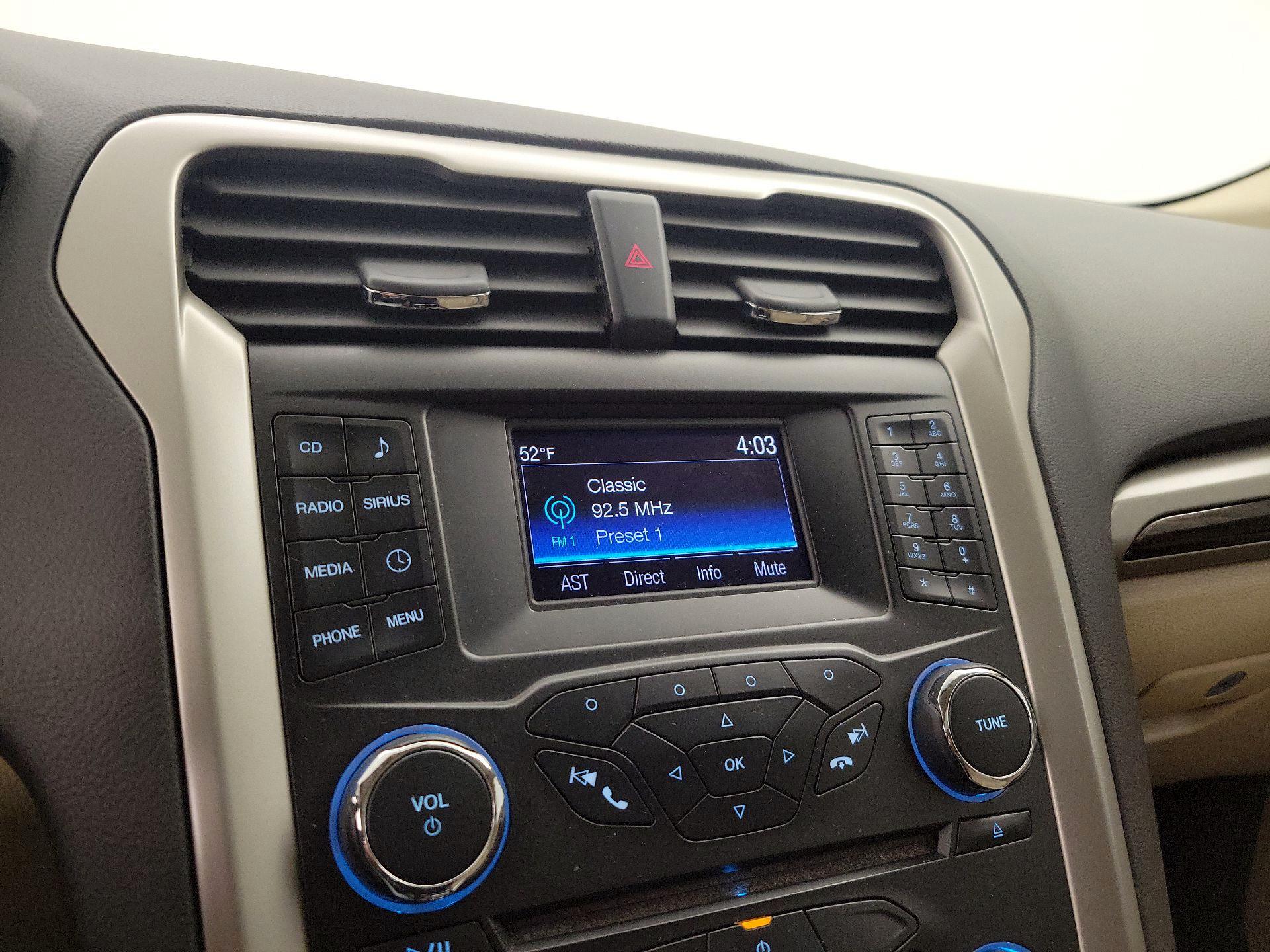 Thumbnail: 2015 Ford Fusion - 15