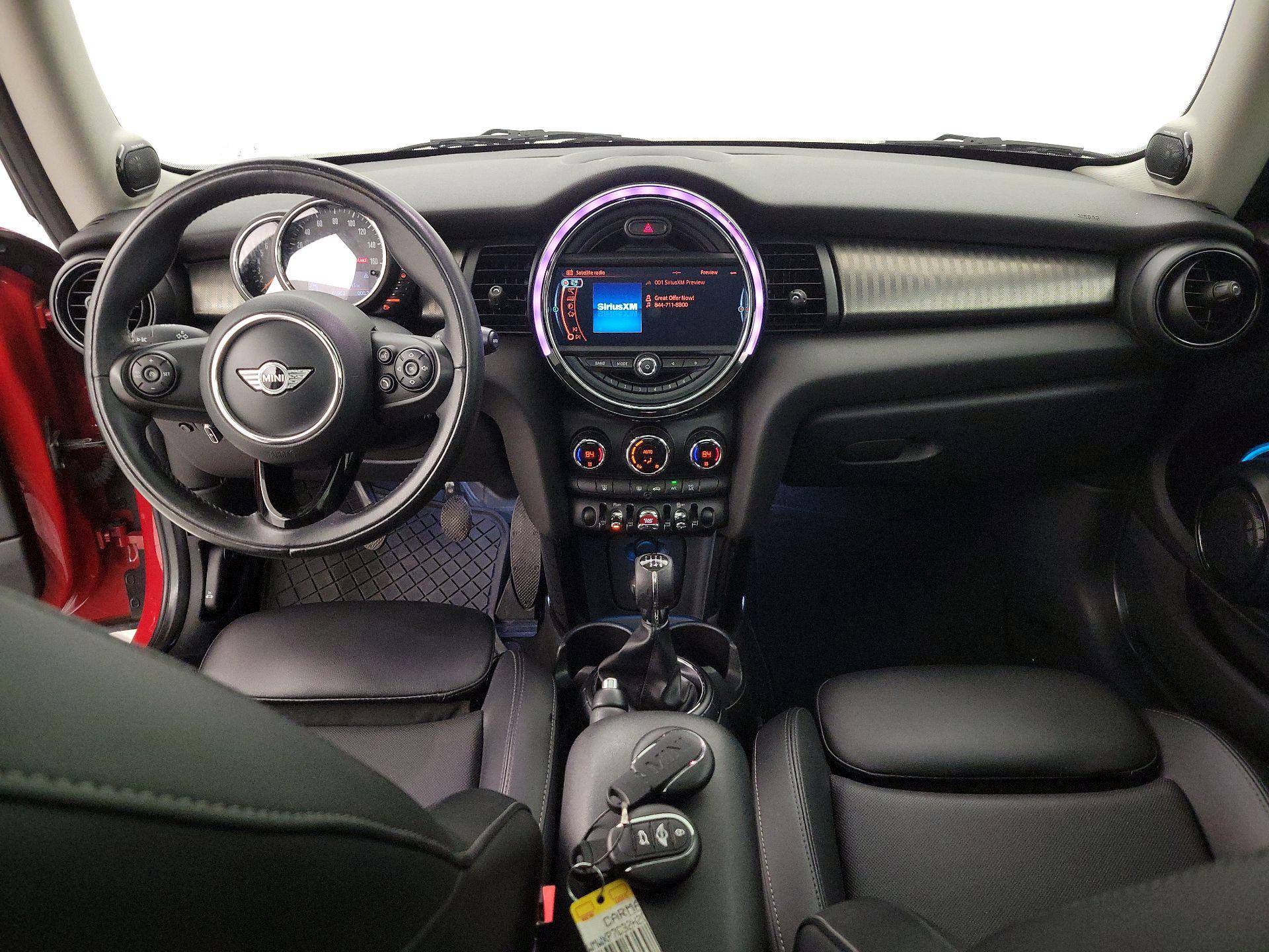 Thumbnail: 2017 MINI Cooper Hardtop - 9