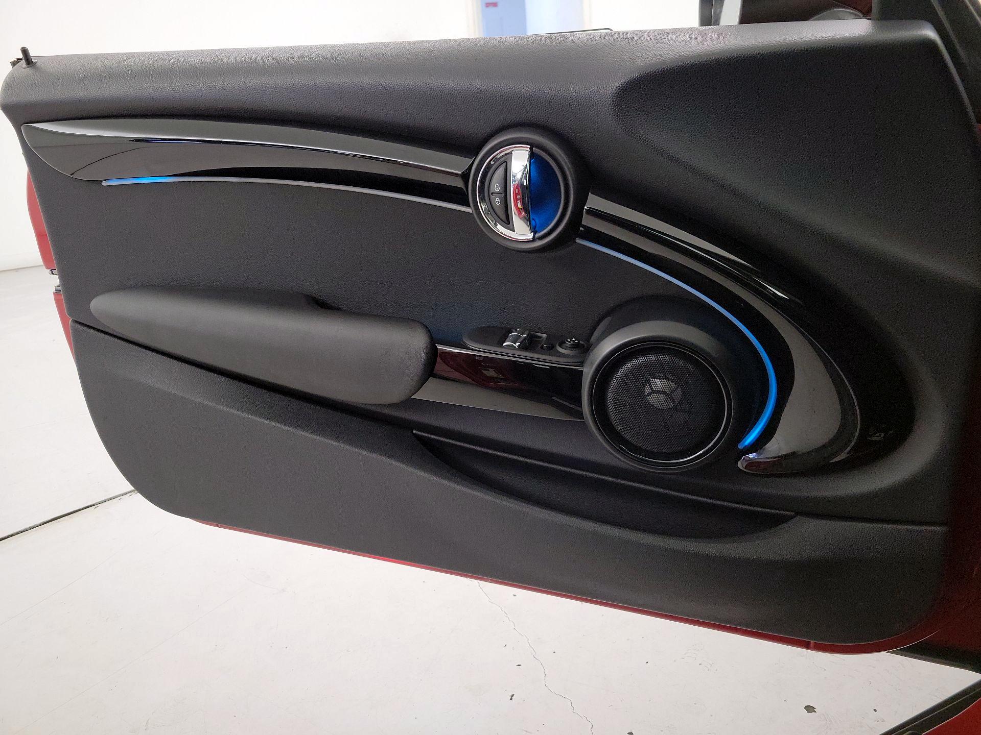 Thumbnail: 2017 MINI Cooper Hardtop - 12