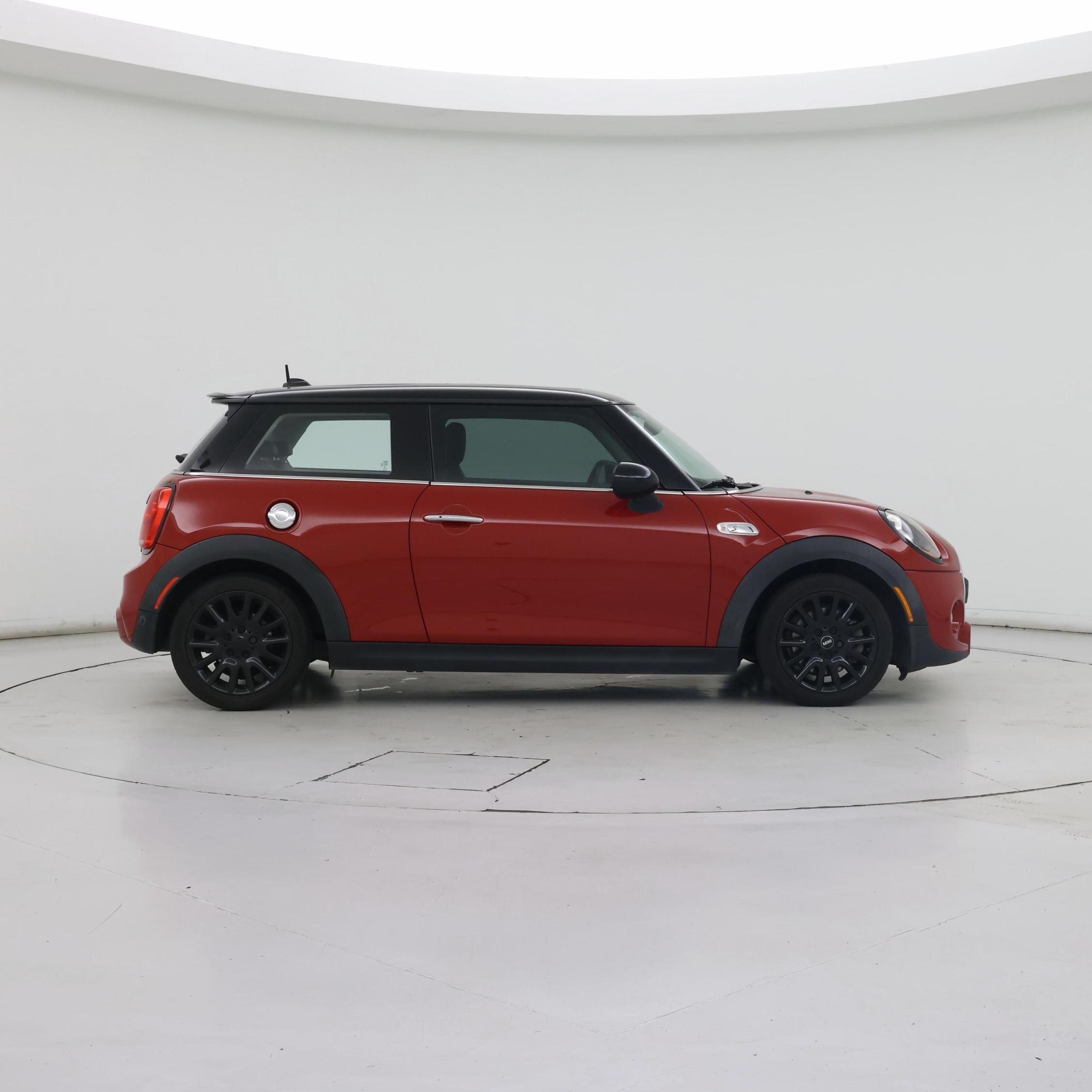 Thumbnail: 2017 MINI Cooper Hardtop - 7