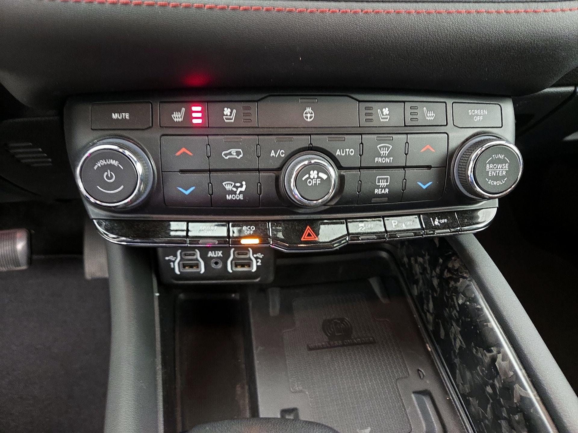 Thumbnail: 2023 Dodge Durango - 16