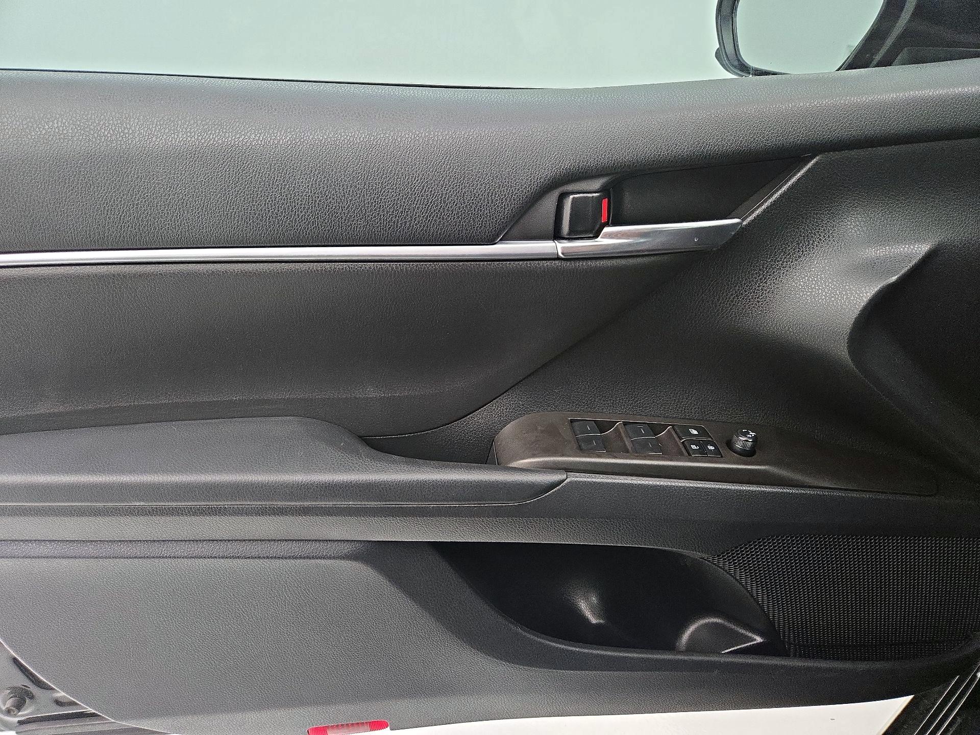 Thumbnail: 2023 Toyota Camry - 12