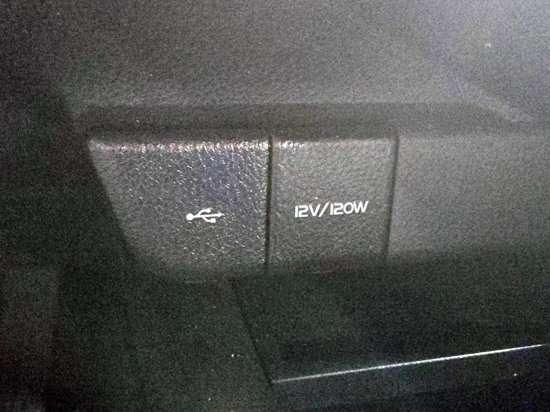 Thumbnail: 2023 Toyota Camry - 18