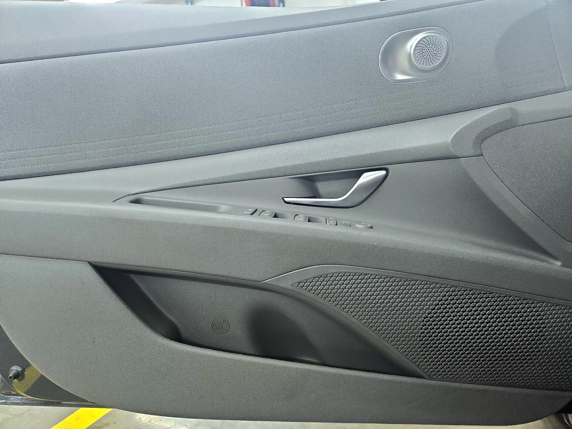 Thumbnail: 2023 Hyundai Elantra - 12