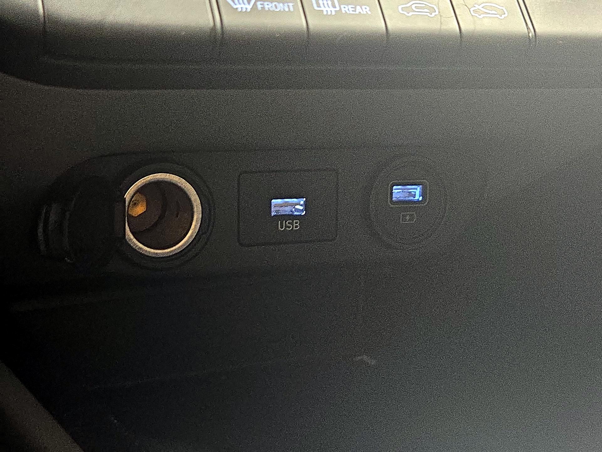 Thumbnail: 2023 Hyundai Elantra - 18