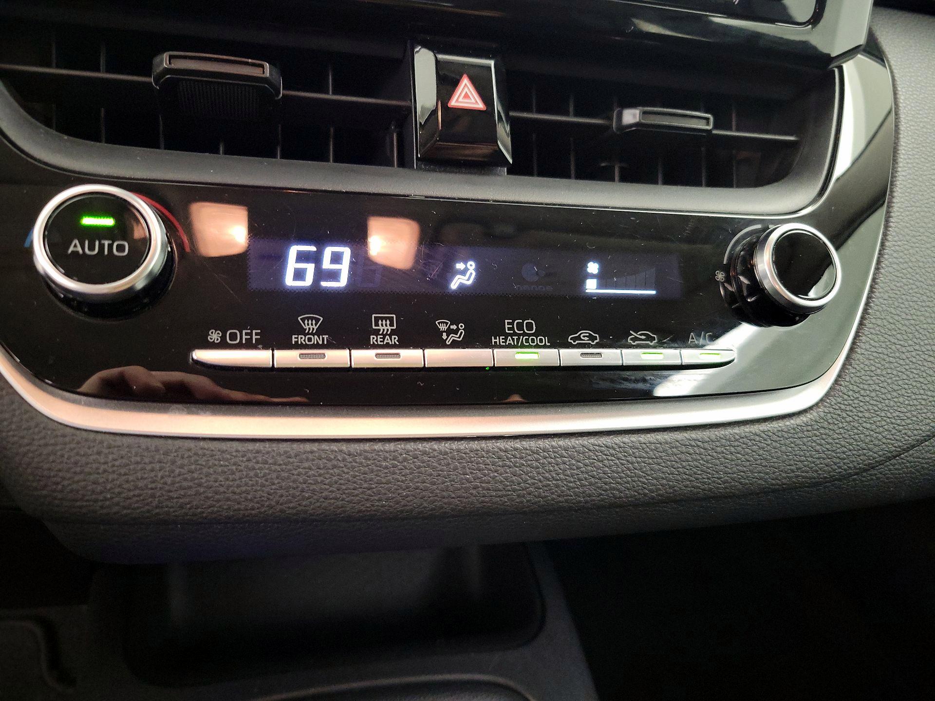 Thumbnail: 2022 Toyota Corolla - 16