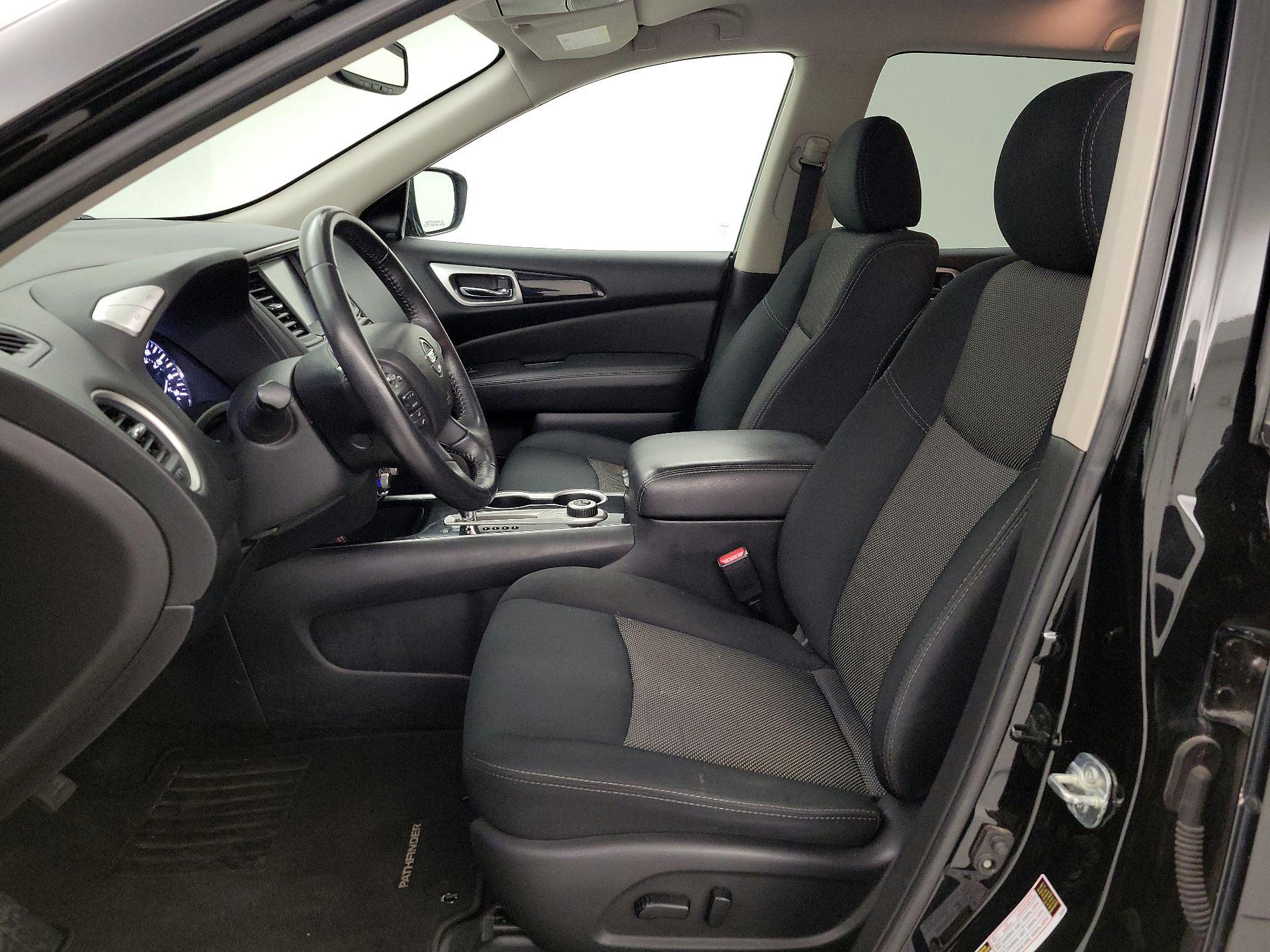 Thumbnail: 2019 Nissan Pathfinder - 11