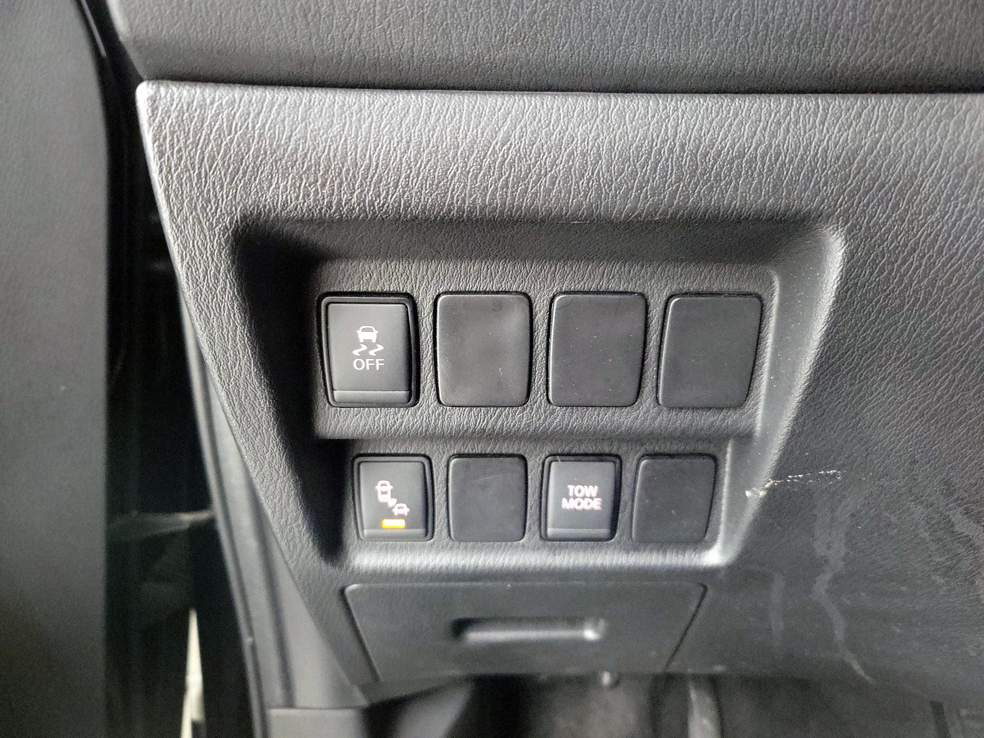 Thumbnail: 2019 Nissan Pathfinder - 13