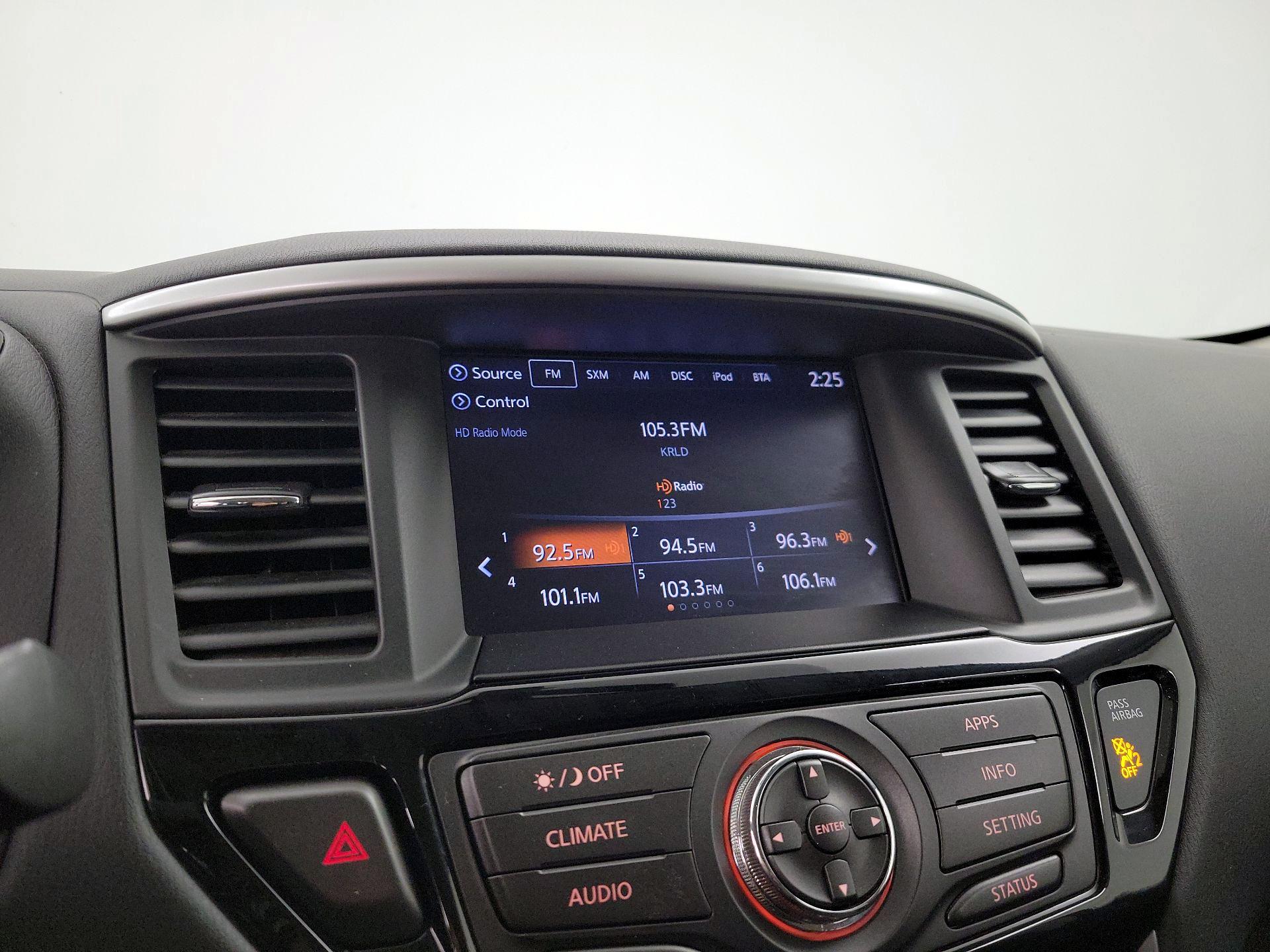 Thumbnail: 2019 Nissan Pathfinder - 15