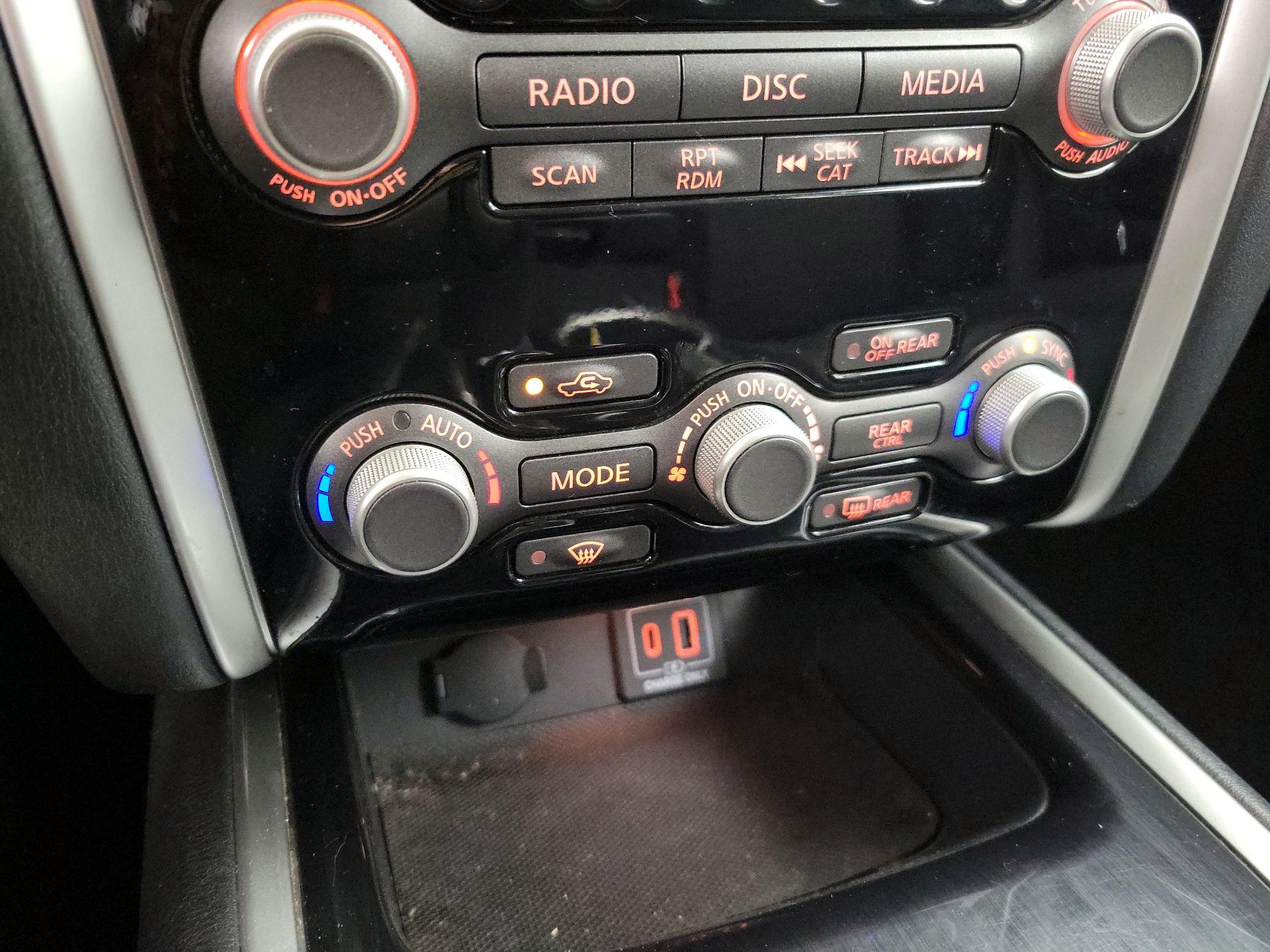 Thumbnail: 2019 Nissan Pathfinder - 16