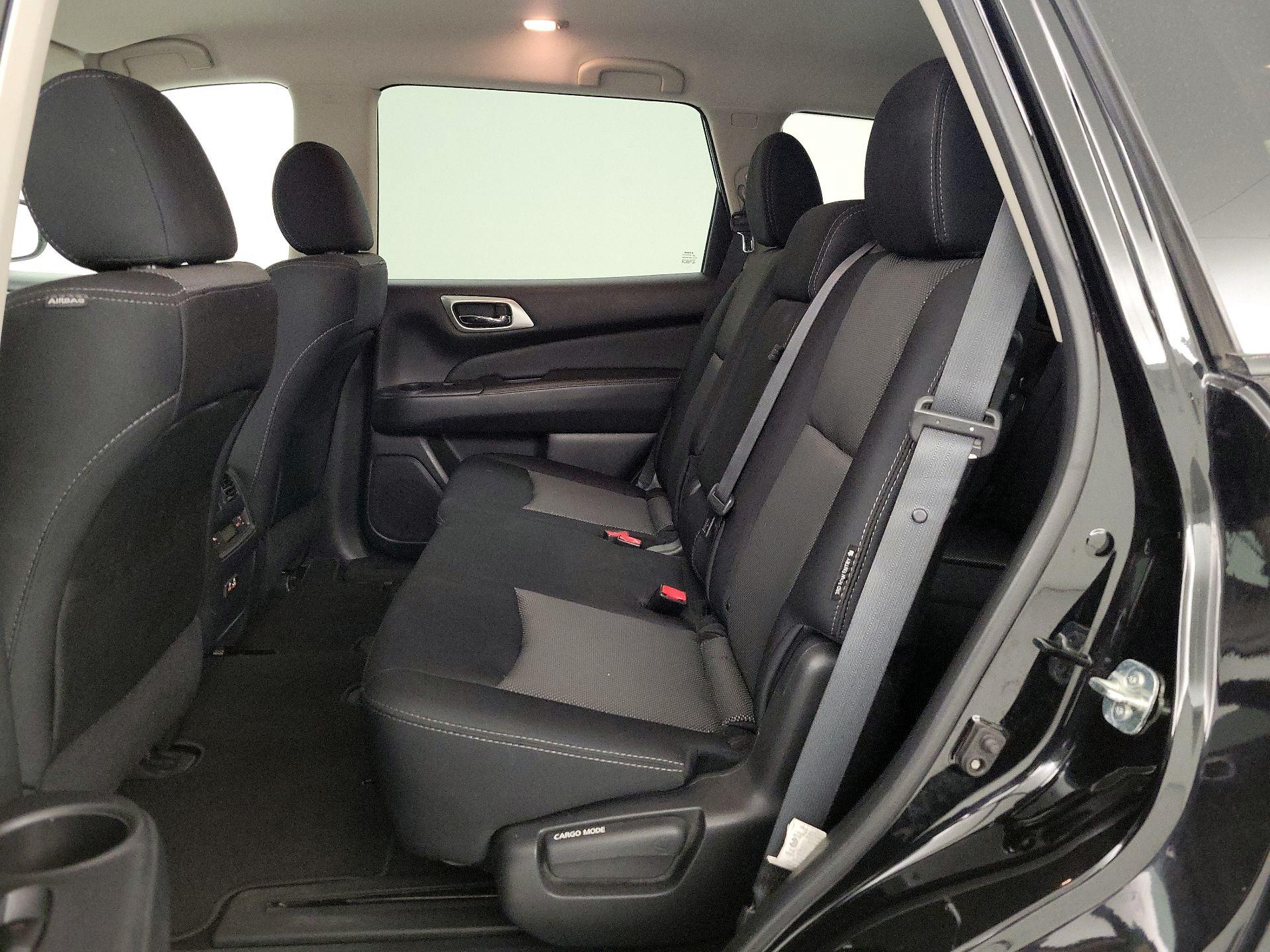 Thumbnail: 2019 Nissan Pathfinder - 18