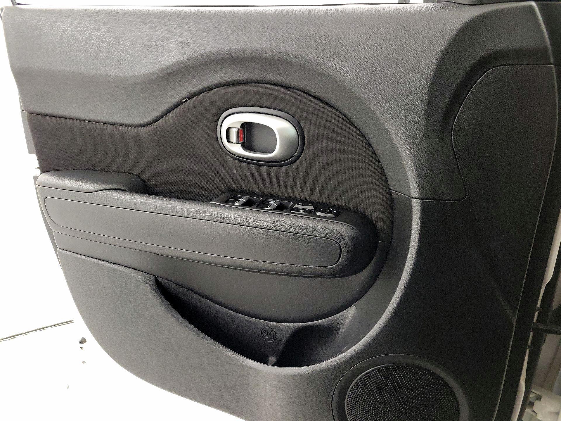 Thumbnail: 2019 Kia Soul - 12