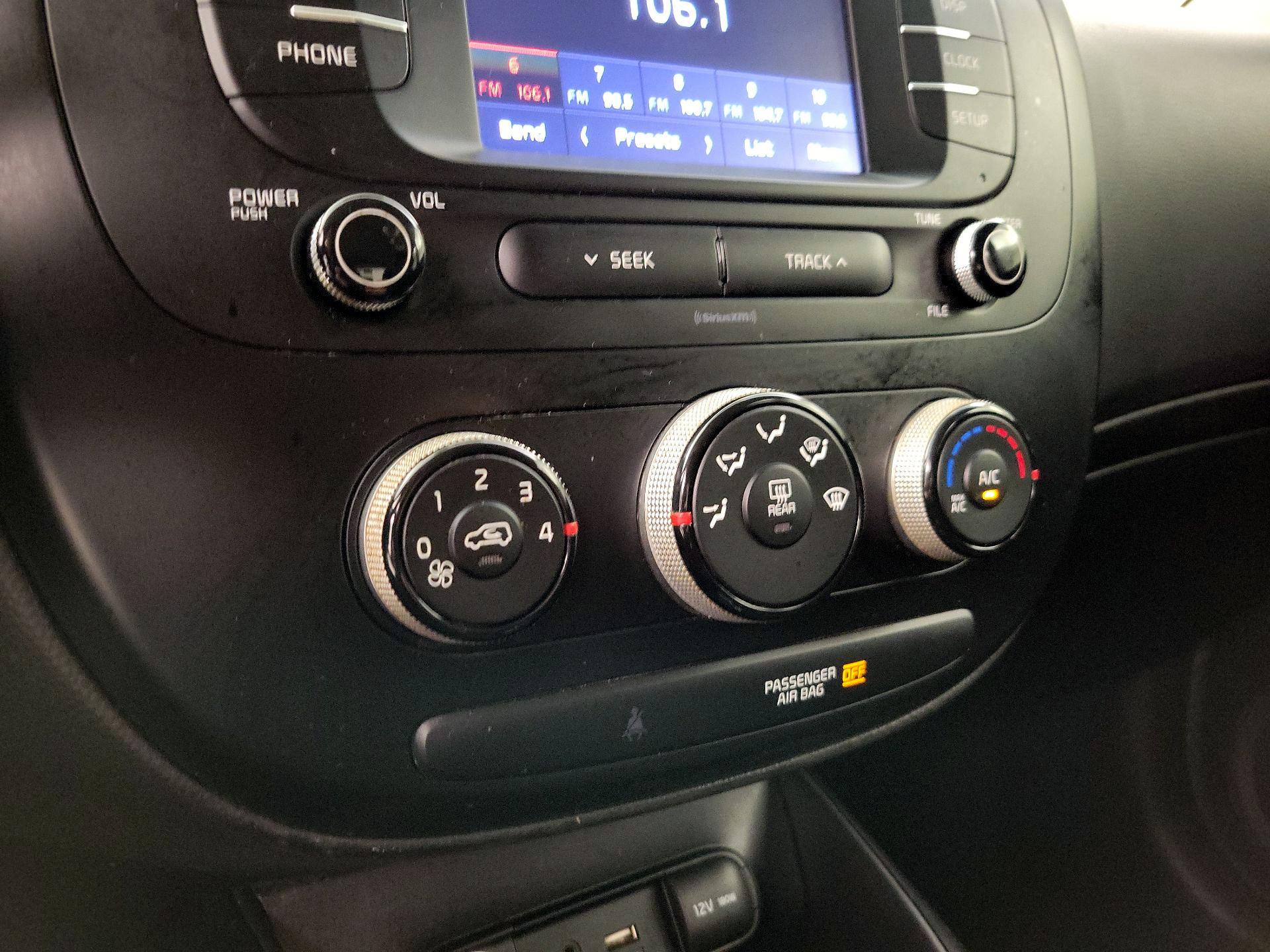 Thumbnail: 2019 Kia Soul - 16