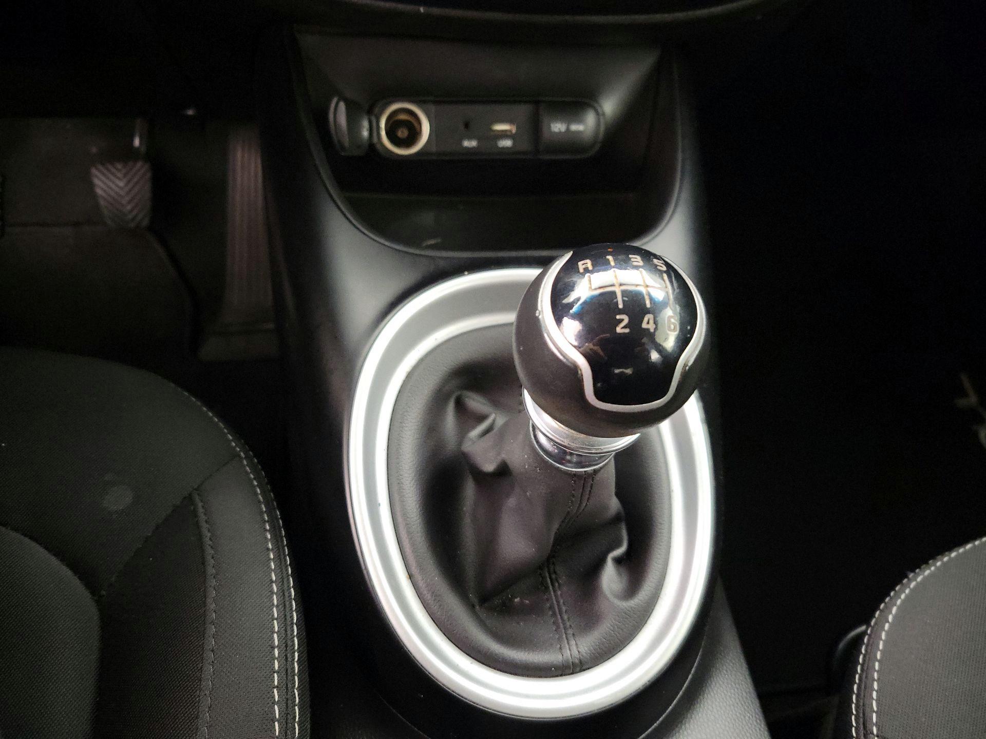 Thumbnail: 2019 Kia Soul - 17