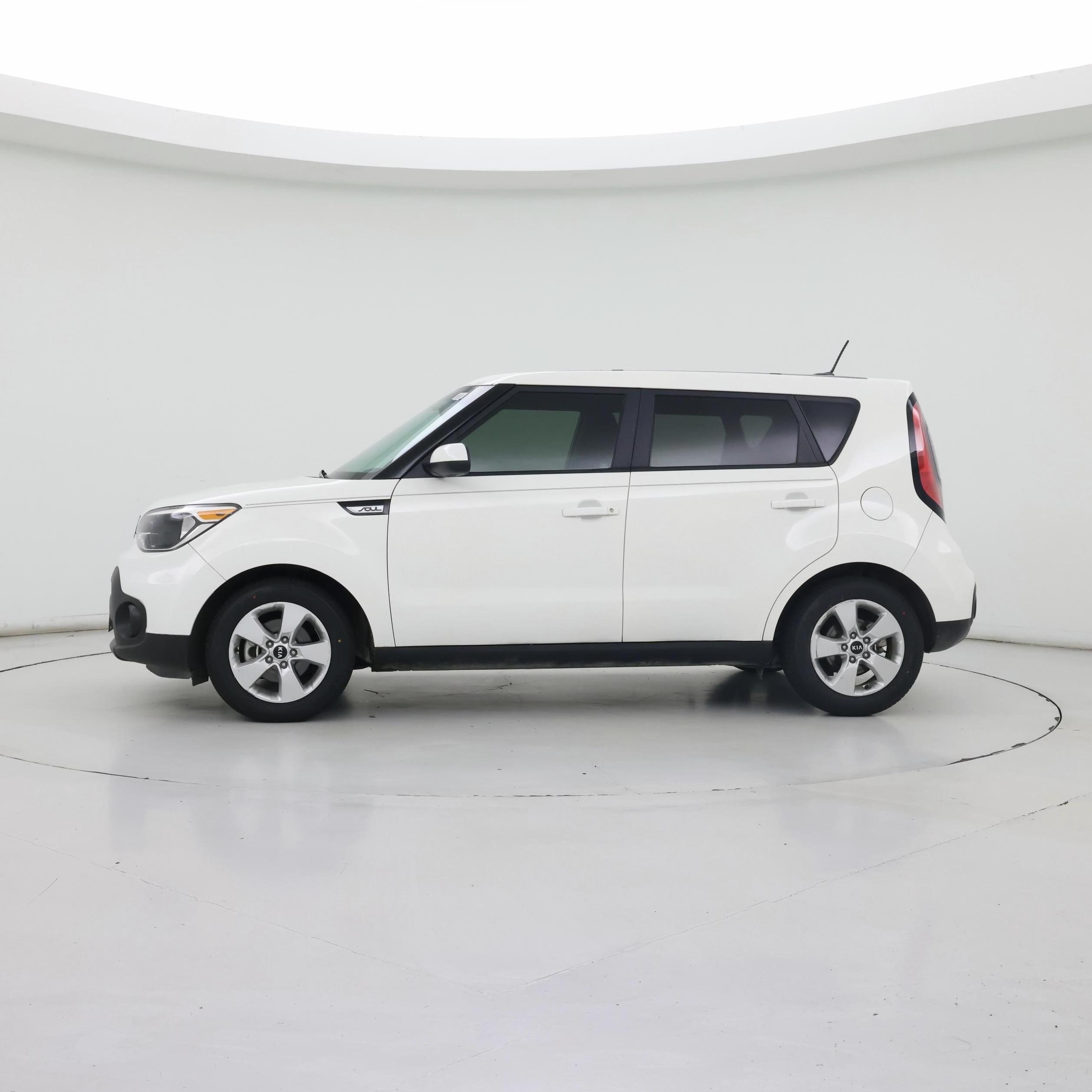 Thumbnail: 2019 Kia Soul - 3