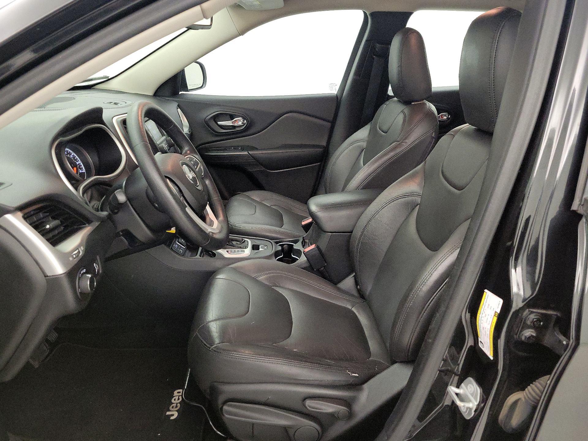 Thumbnail: 2015 Jeep Cherokee - 11