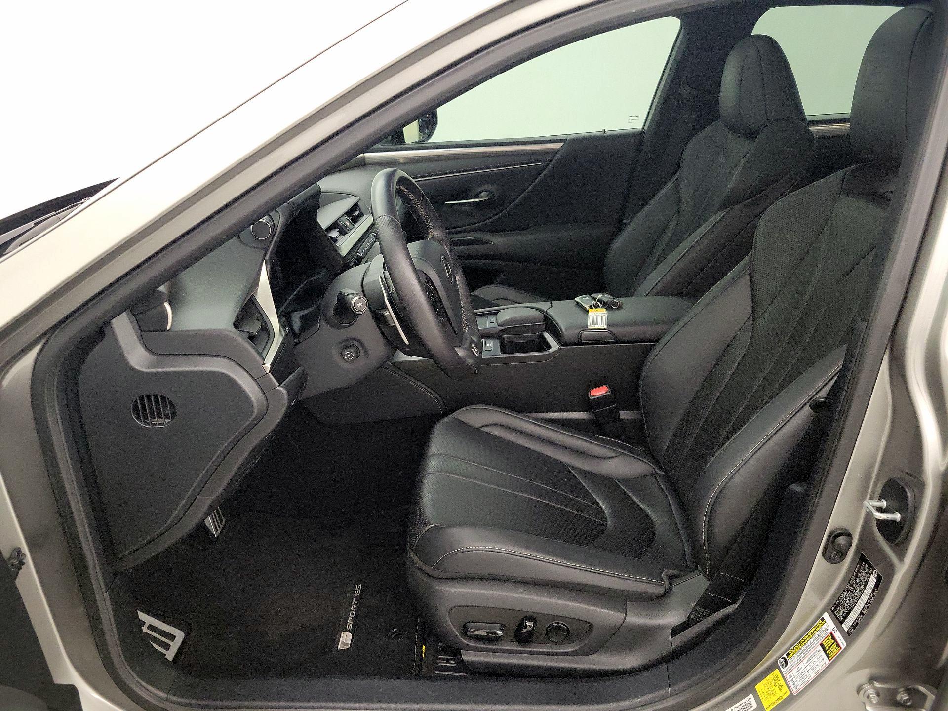 Thumbnail: 2021 Lexus ES - 11