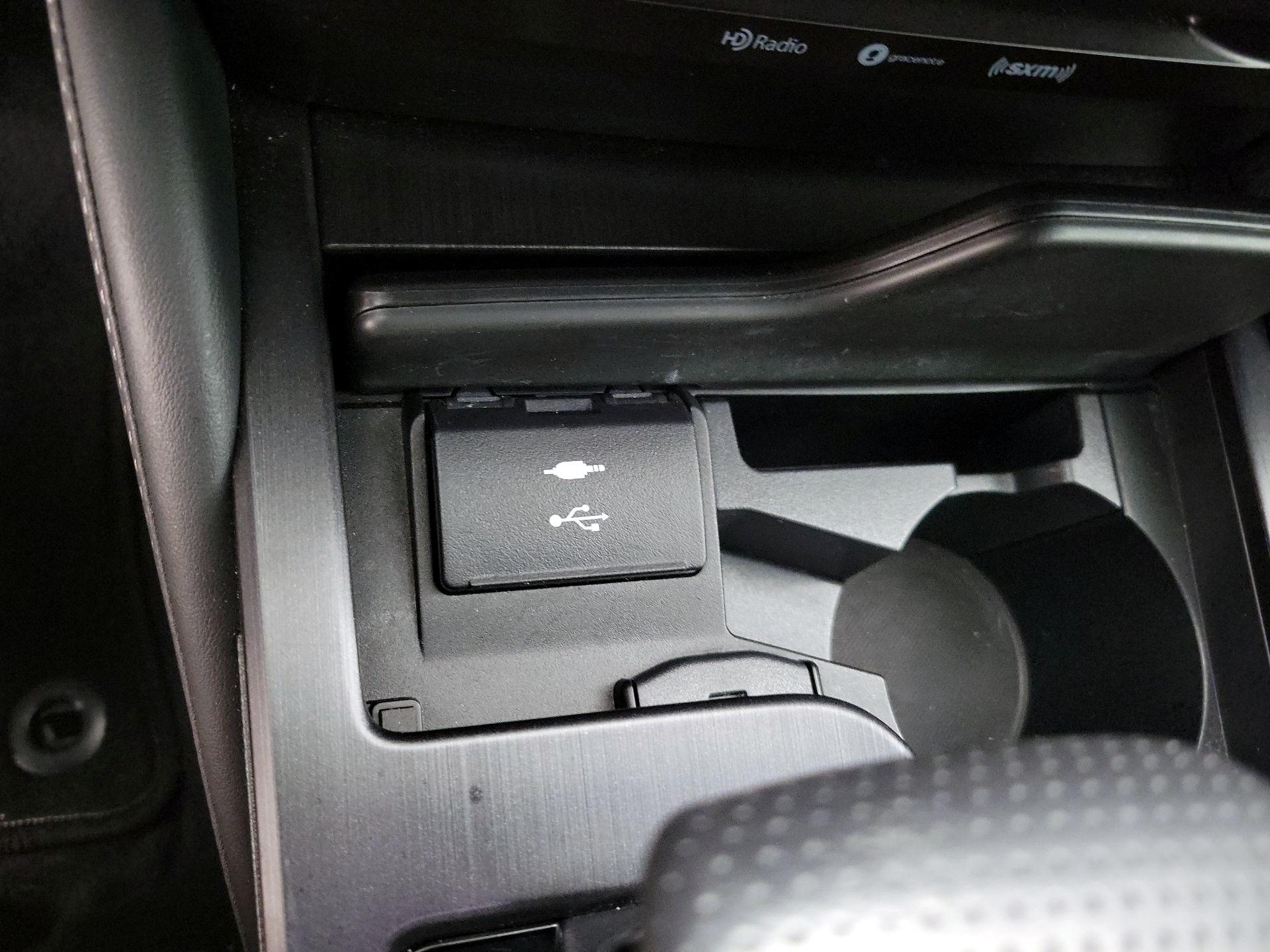 Thumbnail: 2021 Lexus ES - 18