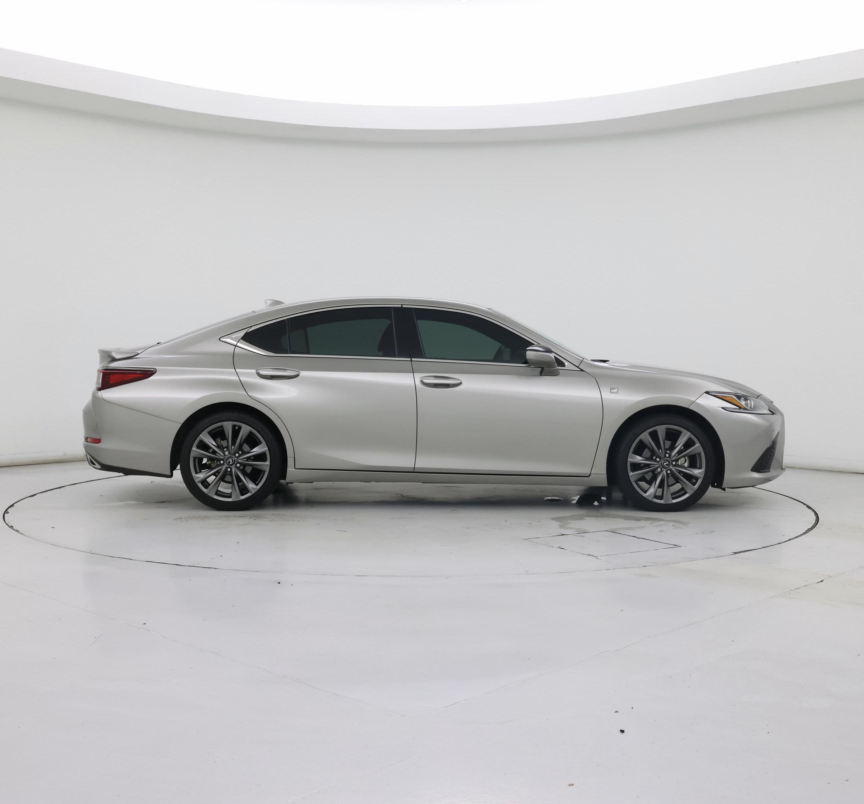 Thumbnail: 2021 Lexus ES - 7