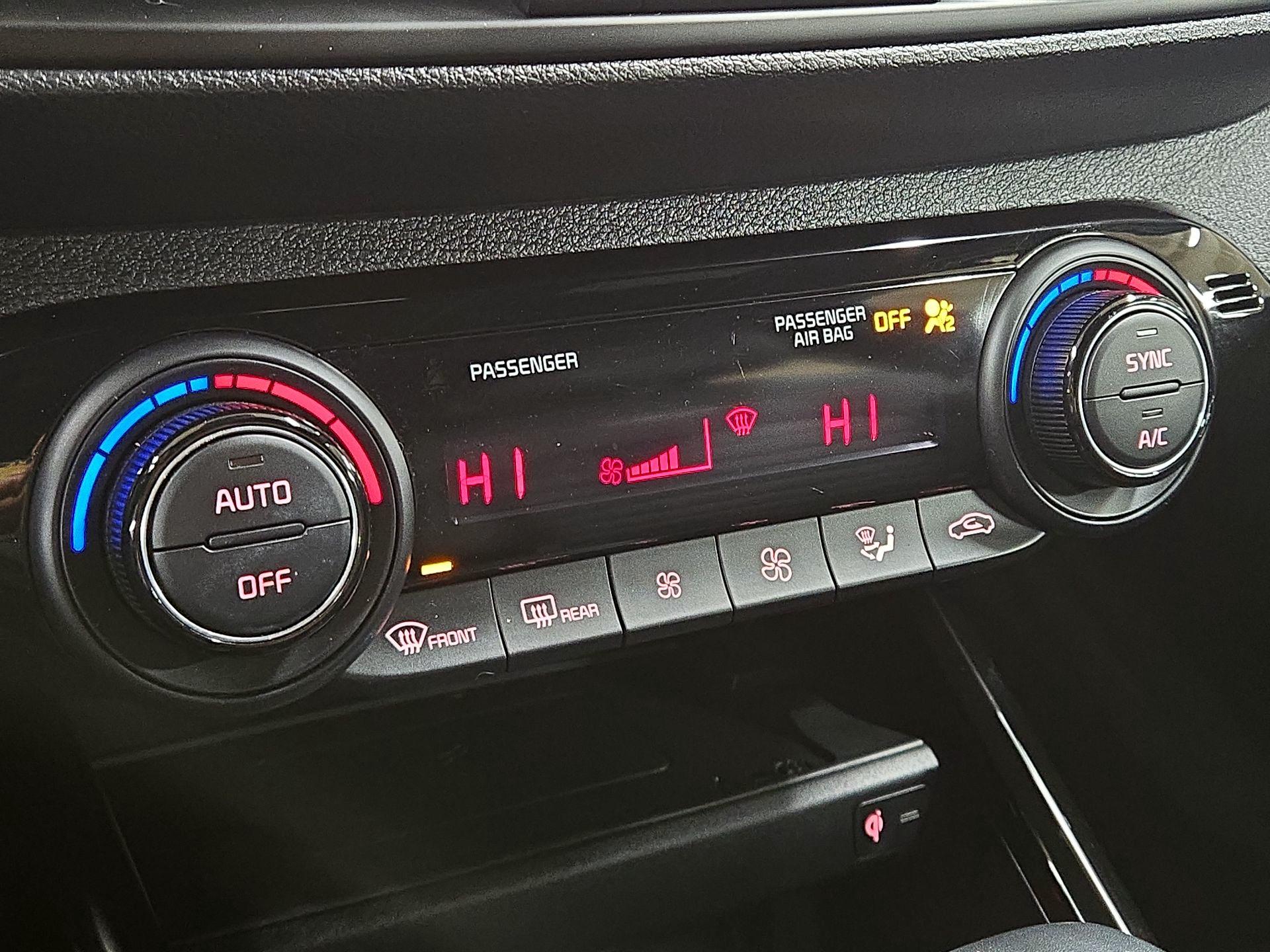 Thumbnail: 2023 Kia Forte - 17