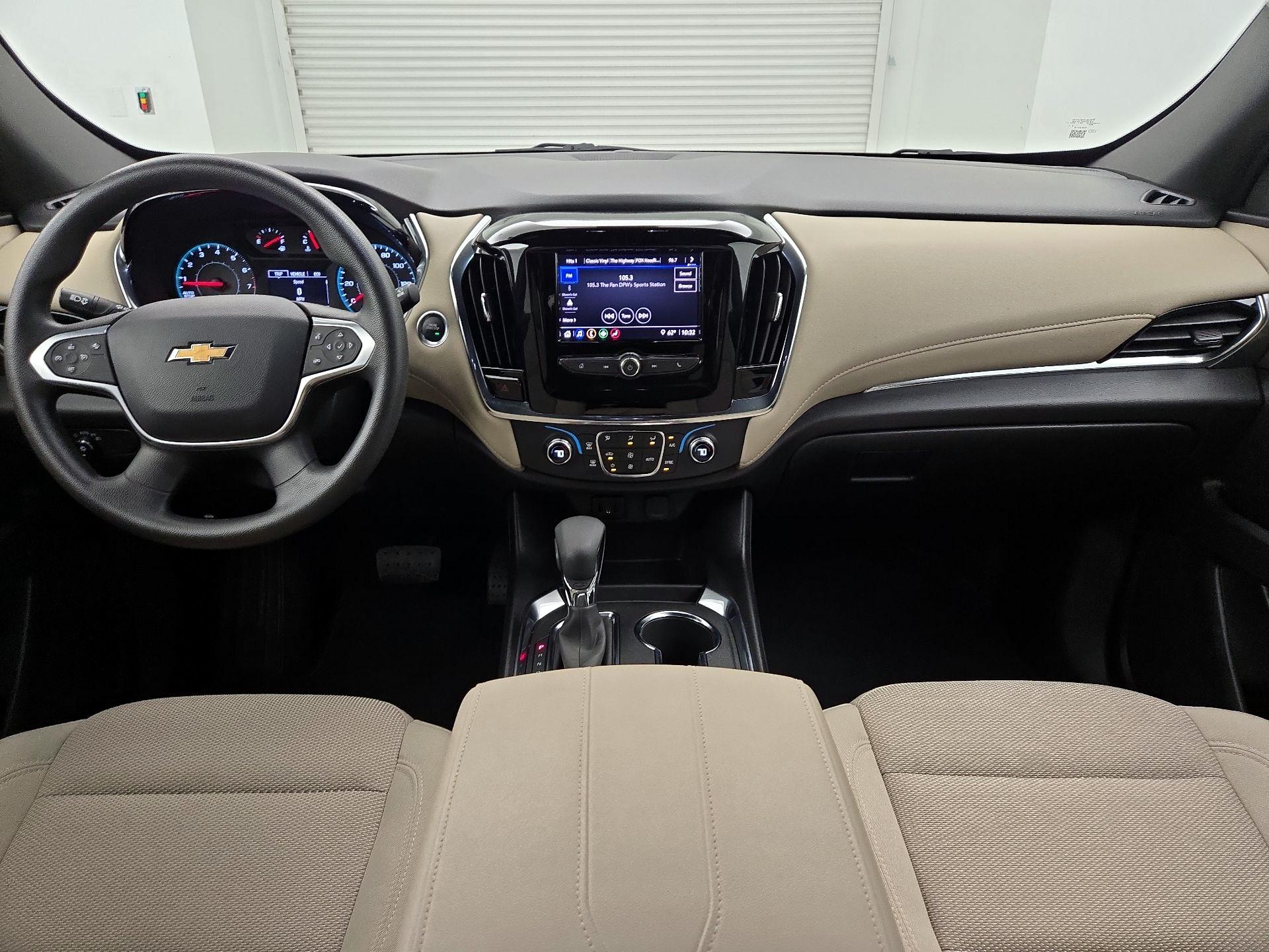 Thumbnail: 2023 Chevrolet Traverse - 9