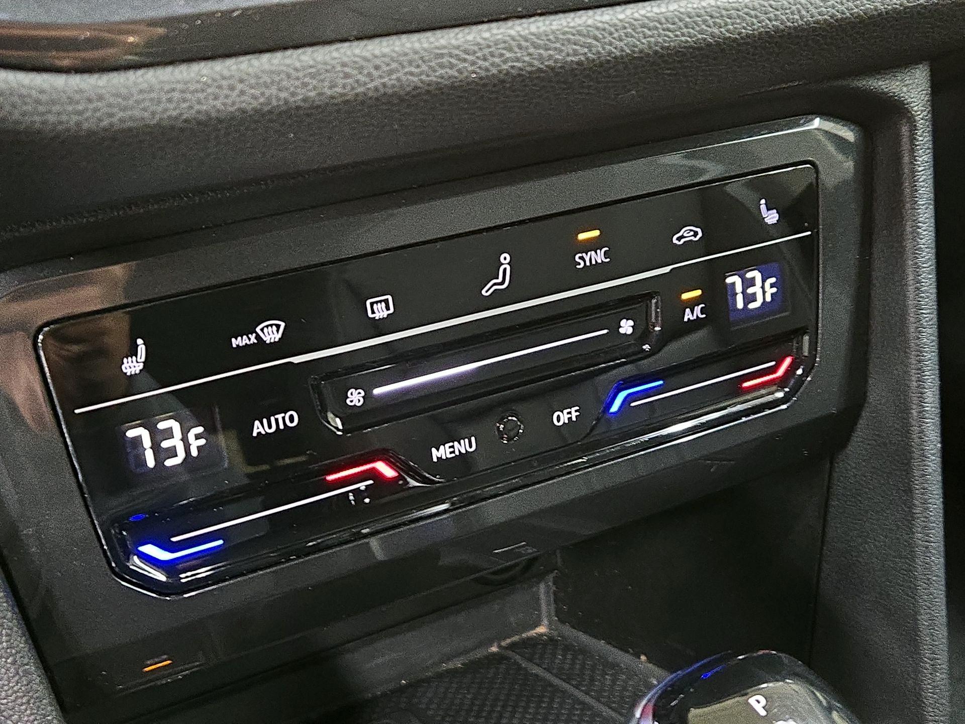 Thumbnail: 2024 Volkswagen Tiguan - 16