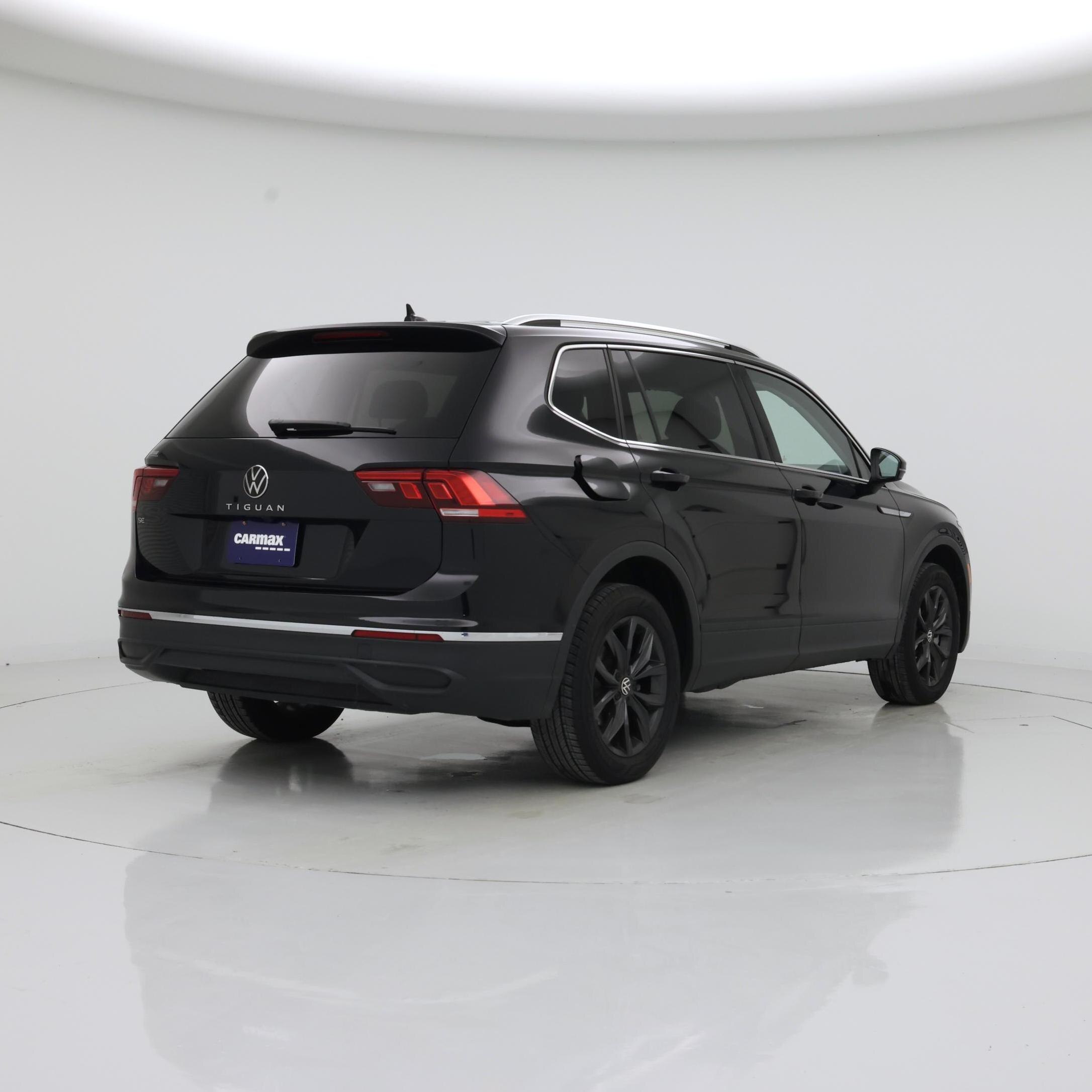 Thumbnail: 2024 Volkswagen Tiguan - 8