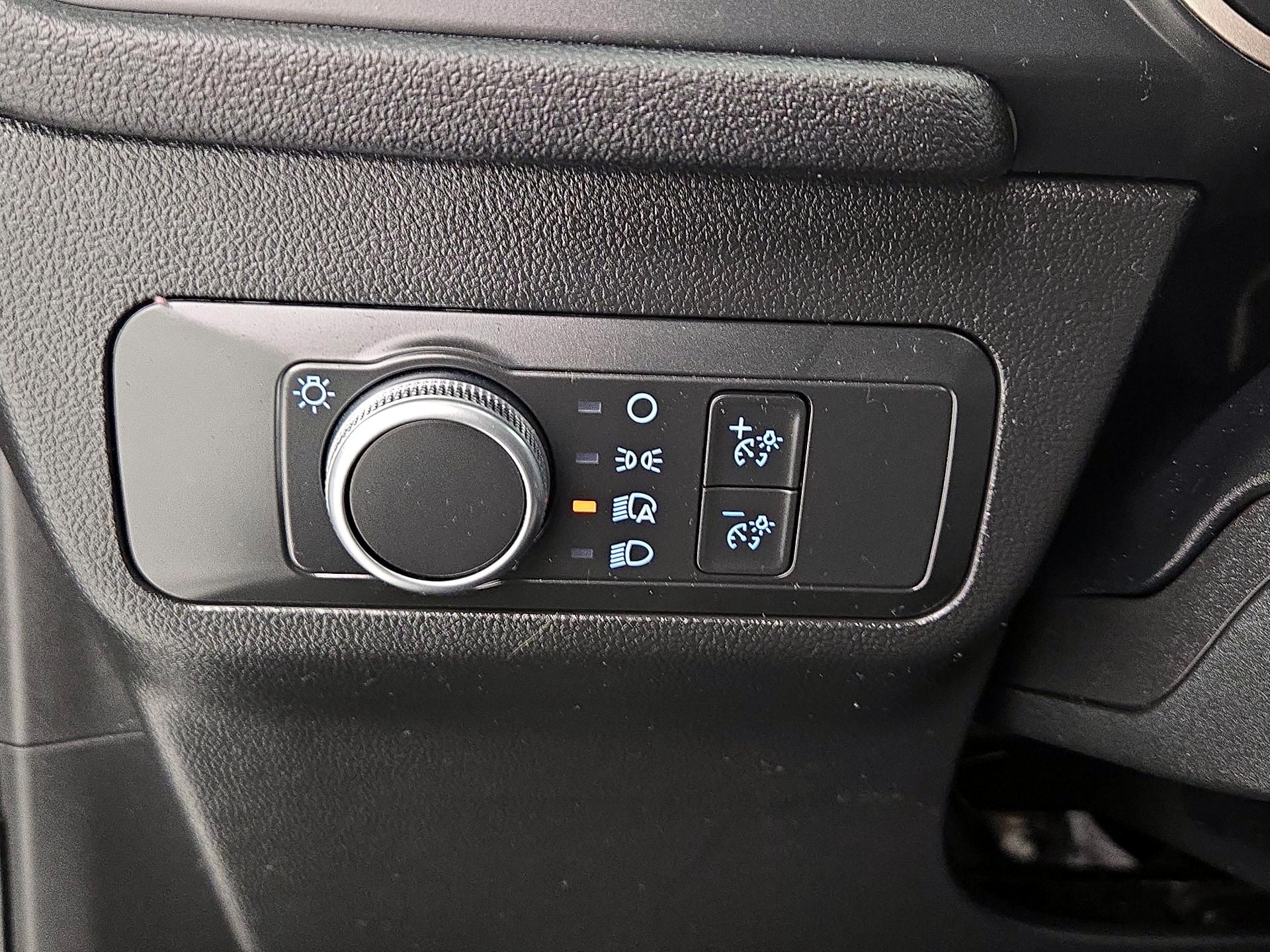 Thumbnail: 2022 Ford Escape - 13