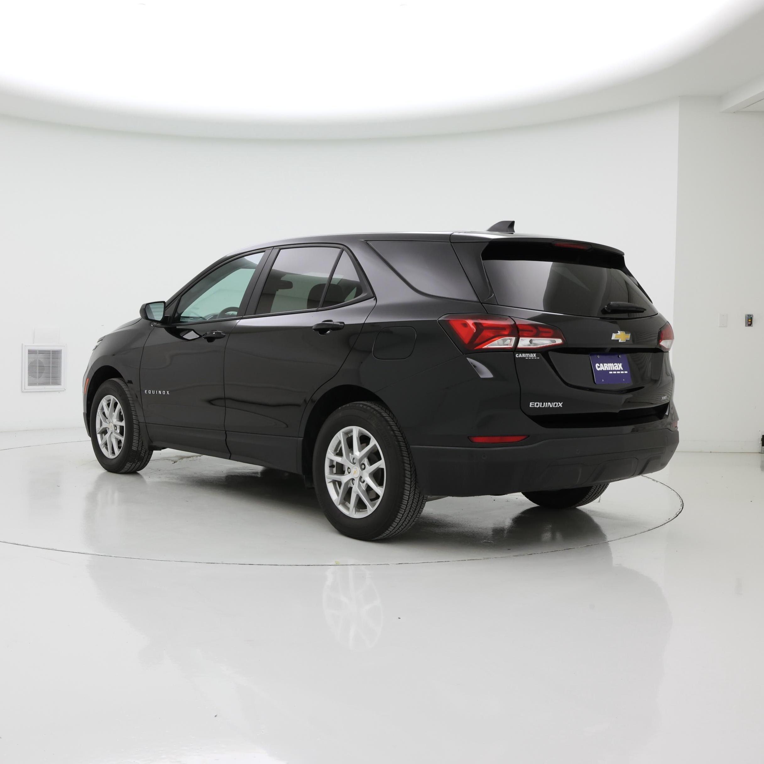 Thumbnail: 2023 Chevrolet Equinox - 2