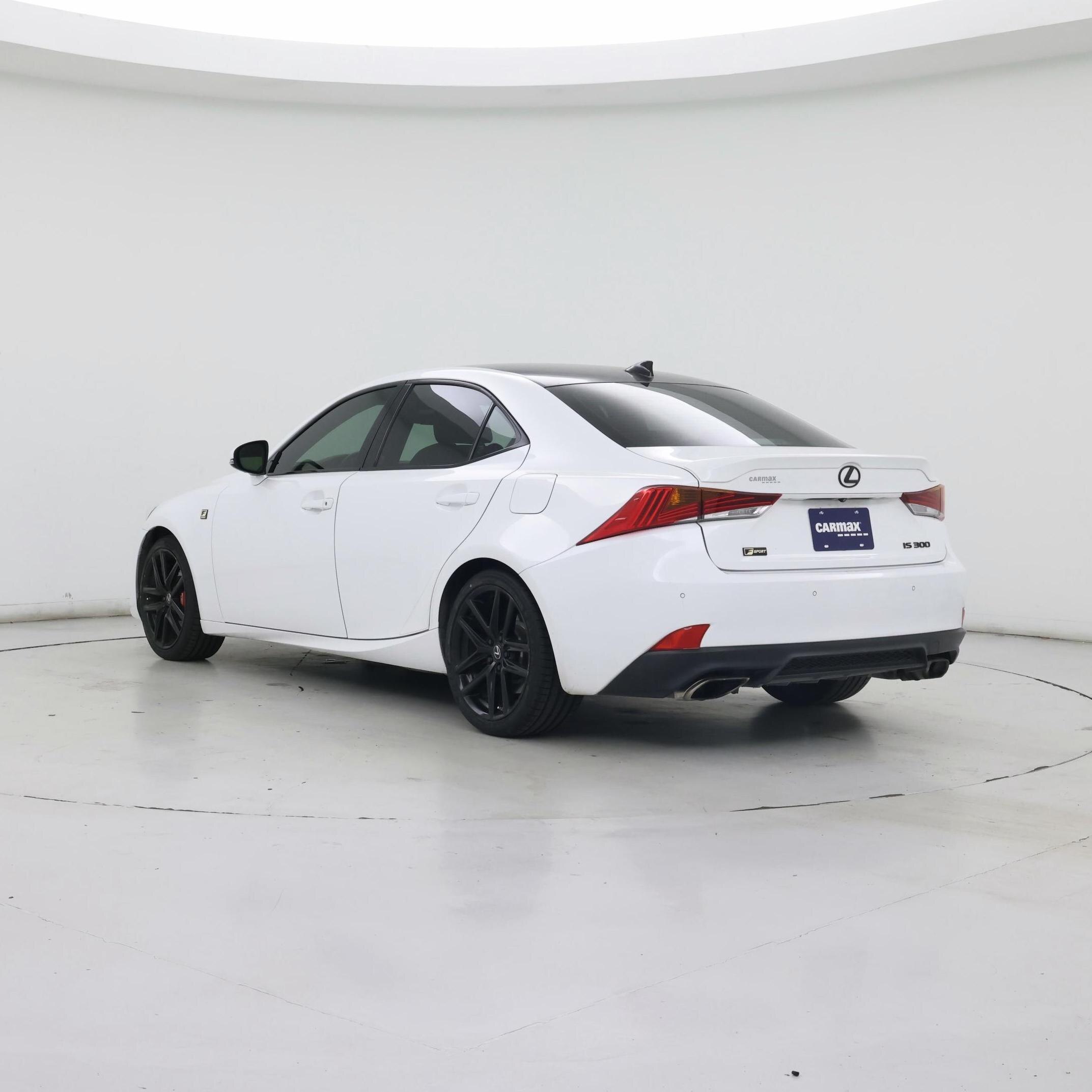 Thumbnail: 2019 Lexus IS - 2