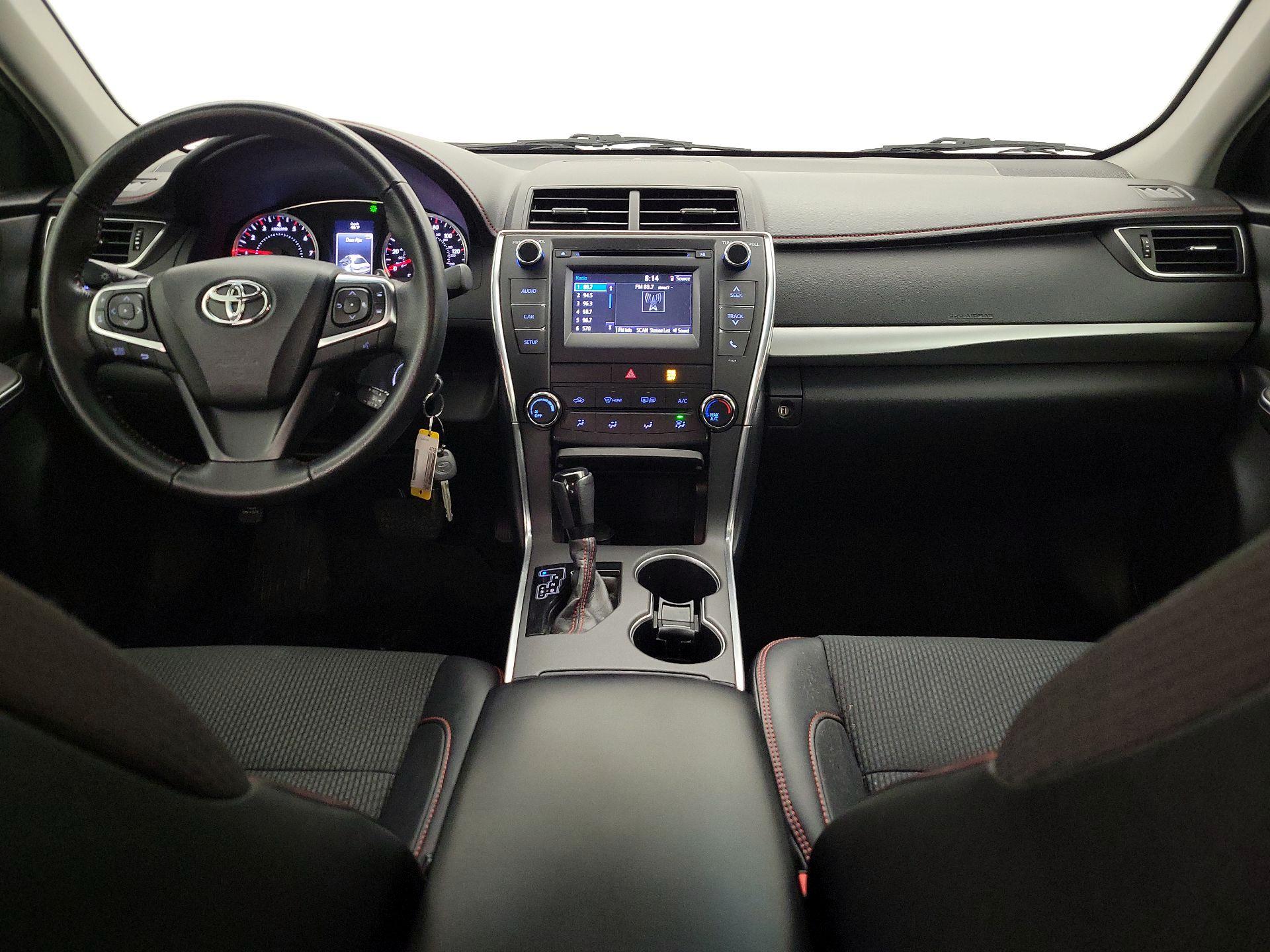 Thumbnail: 2016 Toyota Camry - 9