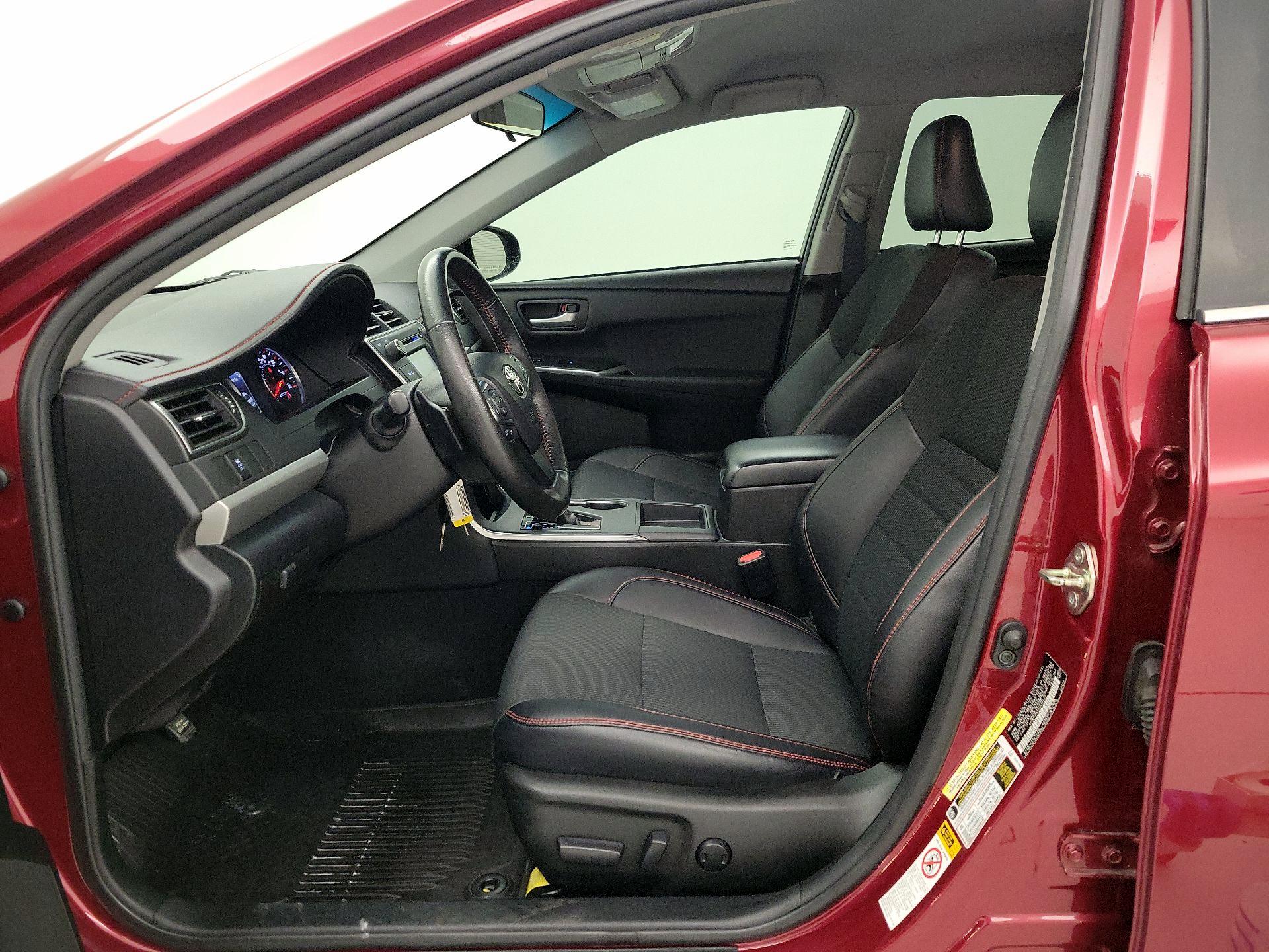 Thumbnail: 2016 Toyota Camry - 11