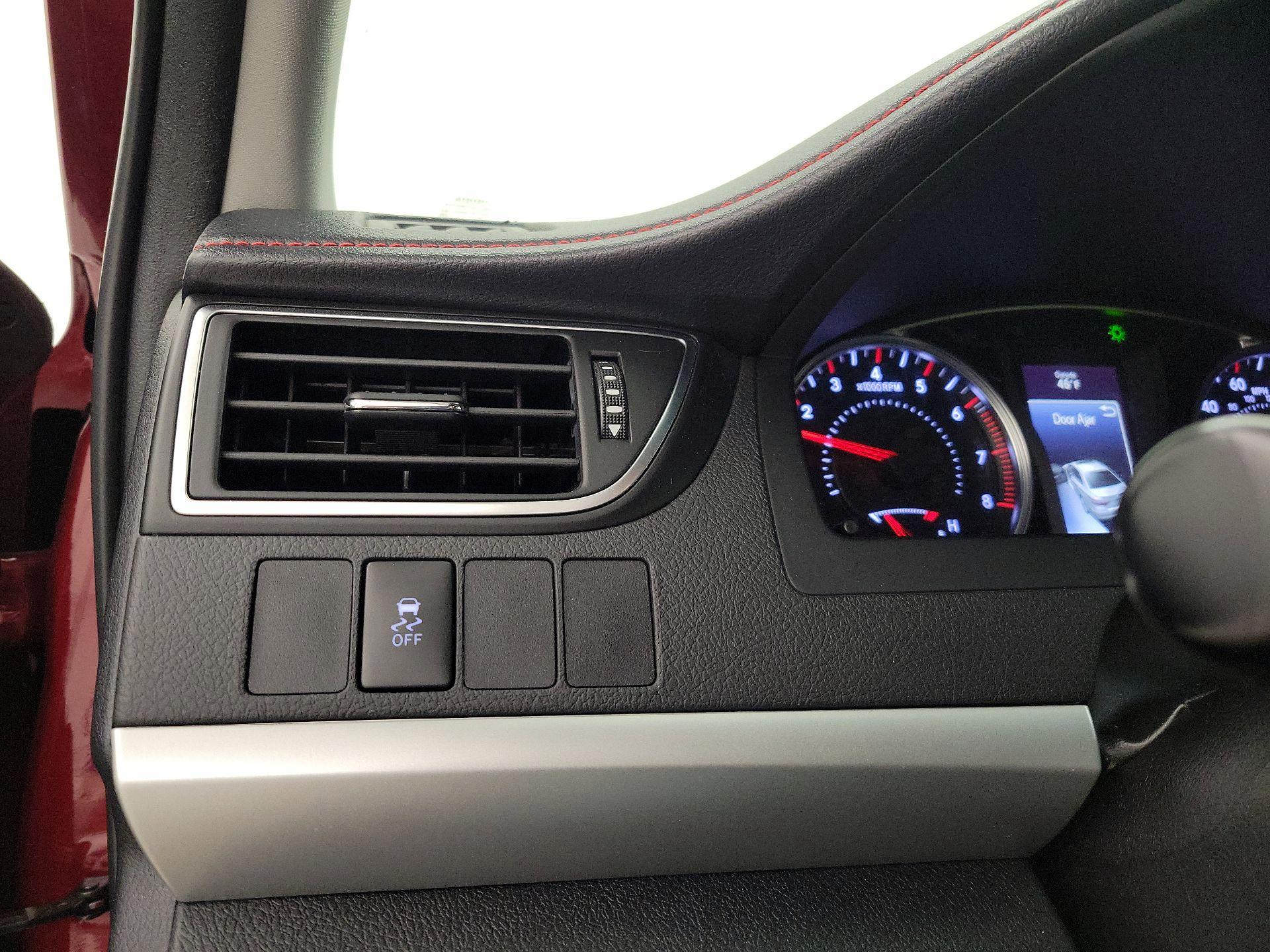 Thumbnail: 2016 Toyota Camry - 13