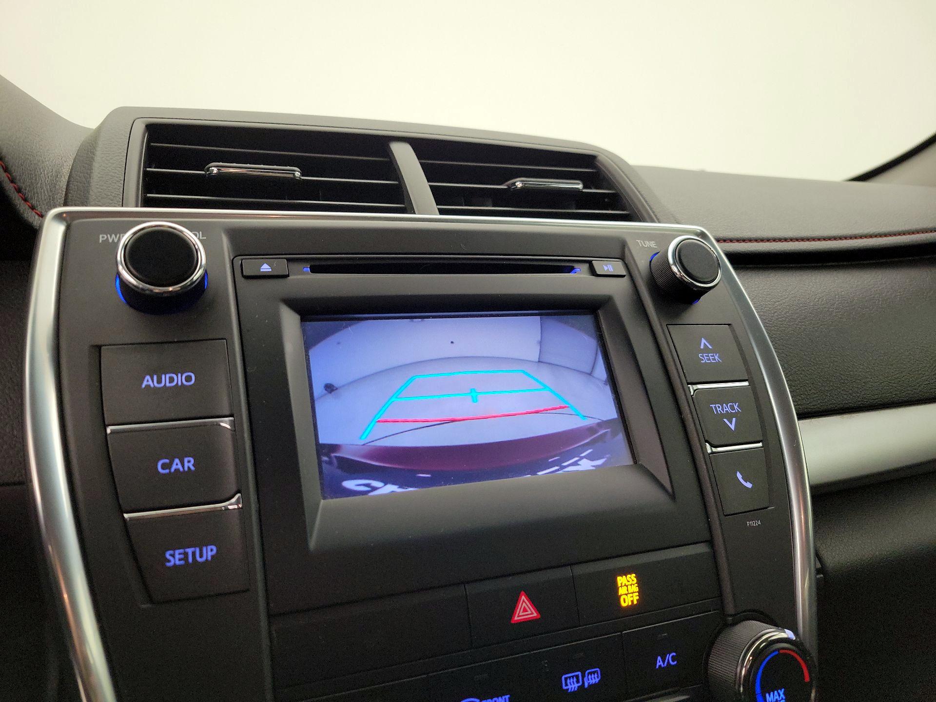 Thumbnail: 2016 Toyota Camry - 14