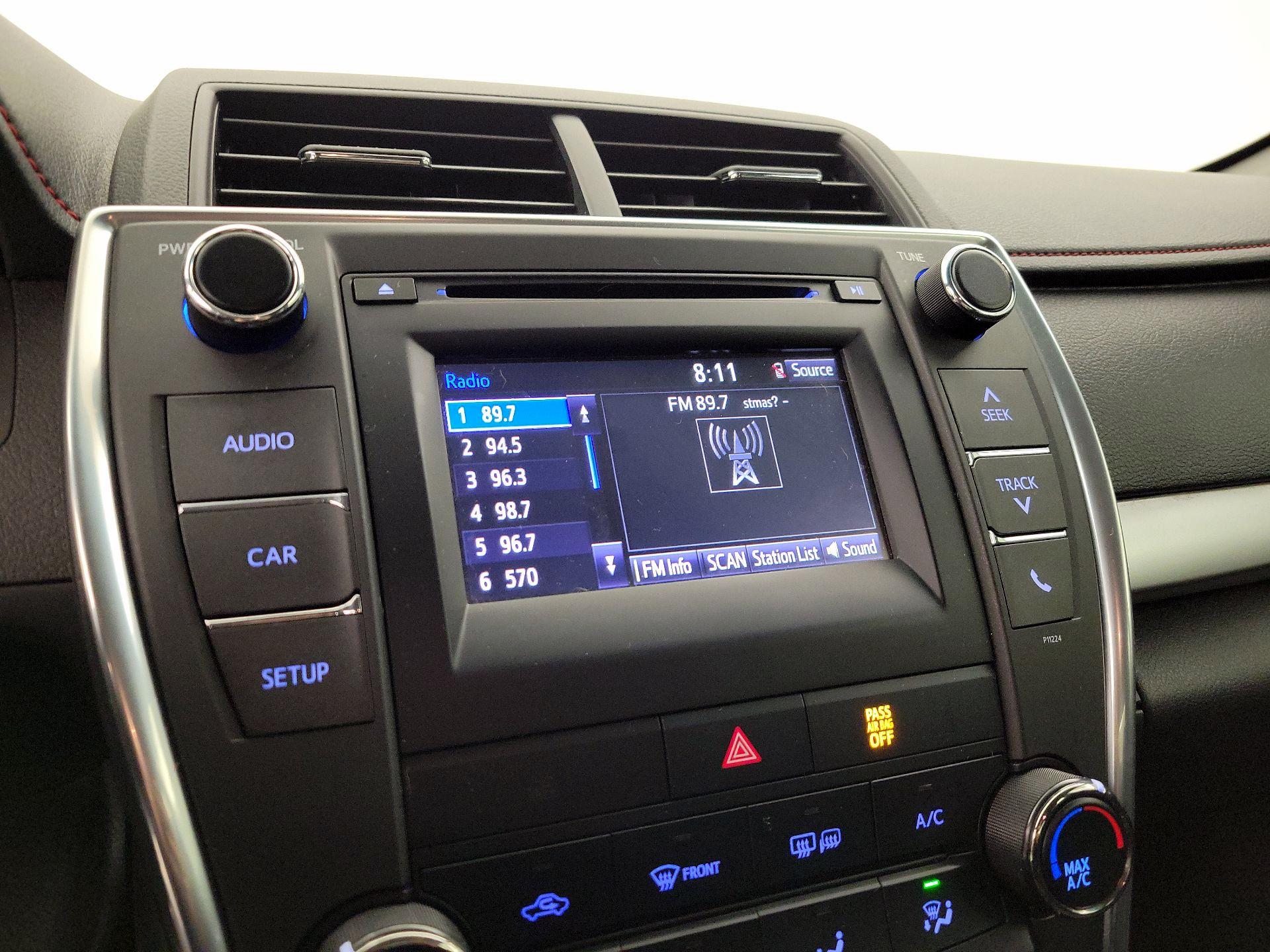 Thumbnail: 2016 Toyota Camry - 15