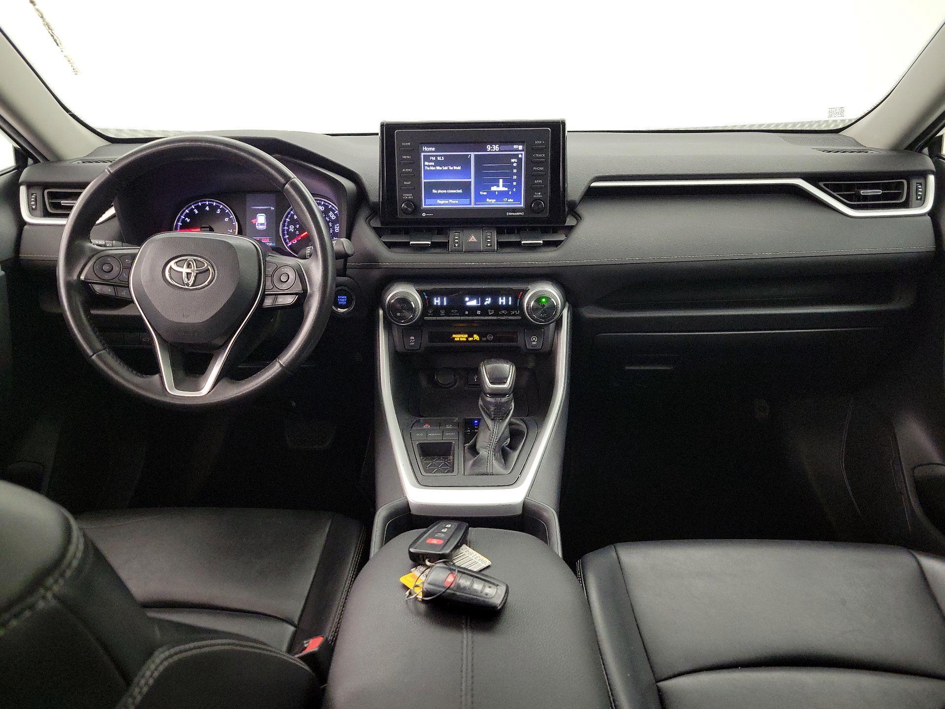 Thumbnail: 2020 Toyota RAV4 - 9