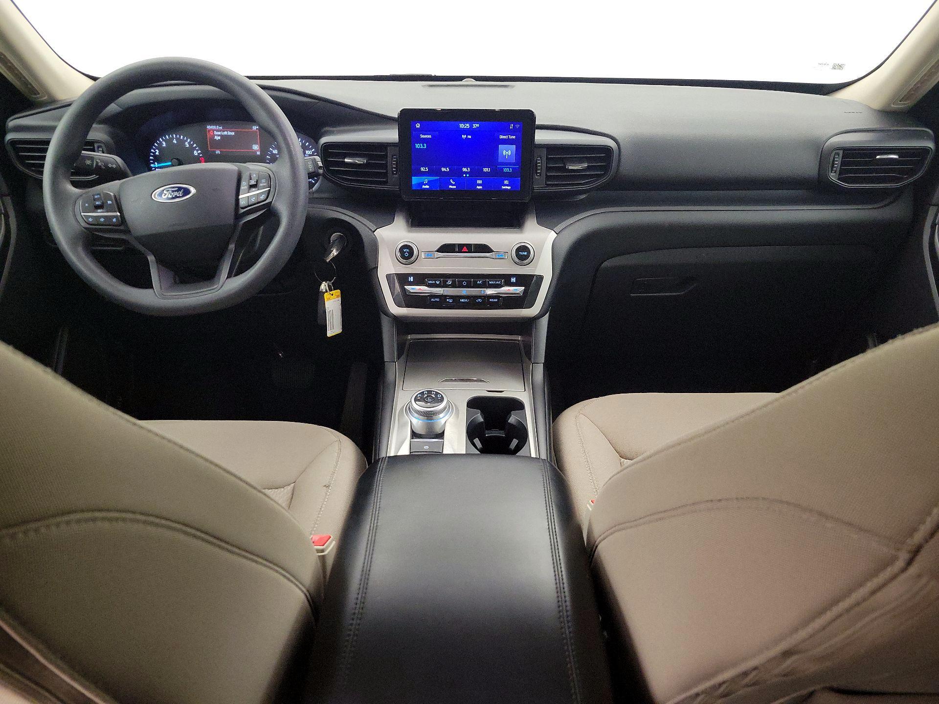 Thumbnail: 2021 Ford Explorer - 9