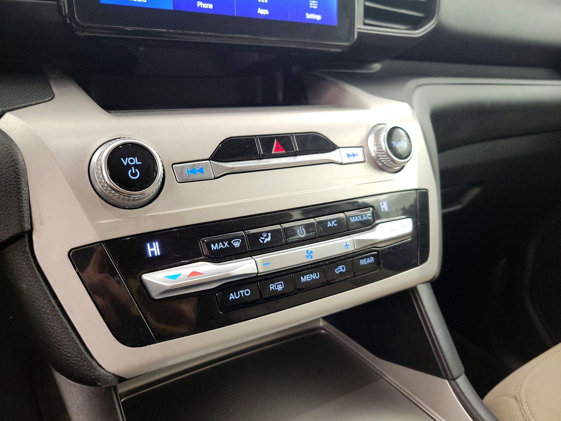 Thumbnail: 2021 Ford Explorer - 16