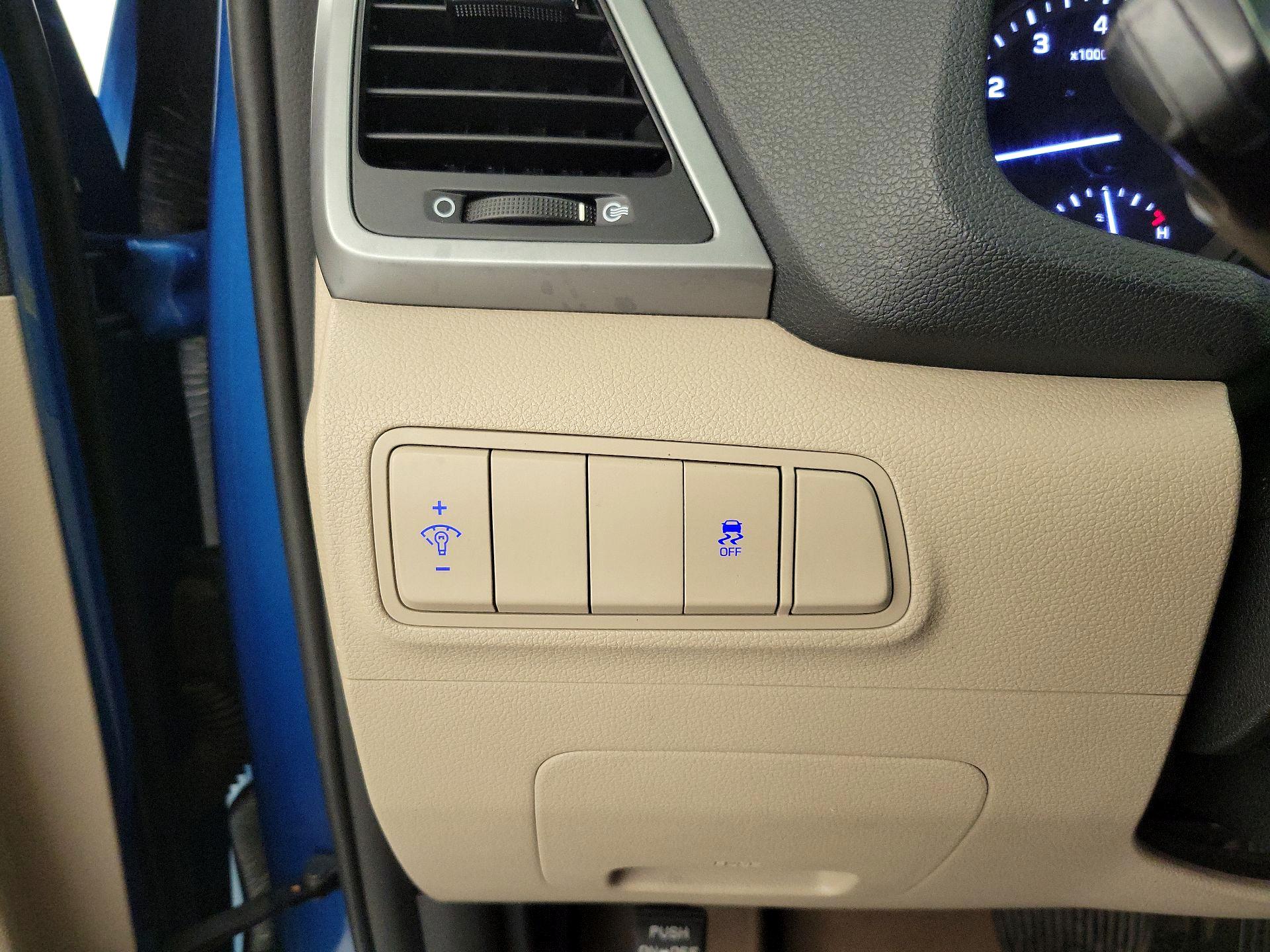 Thumbnail: 2018 Hyundai Tucson - 13