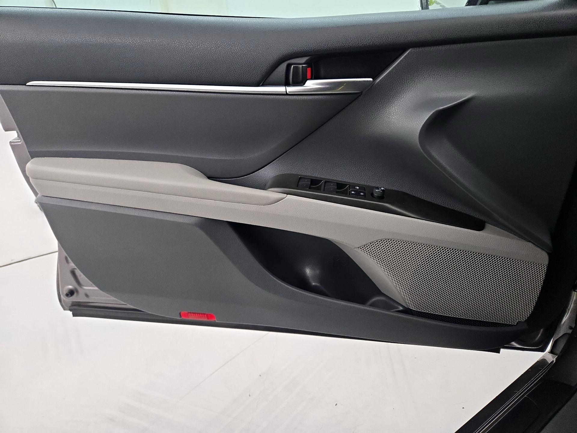 Thumbnail: 2023 Toyota Camry - 12