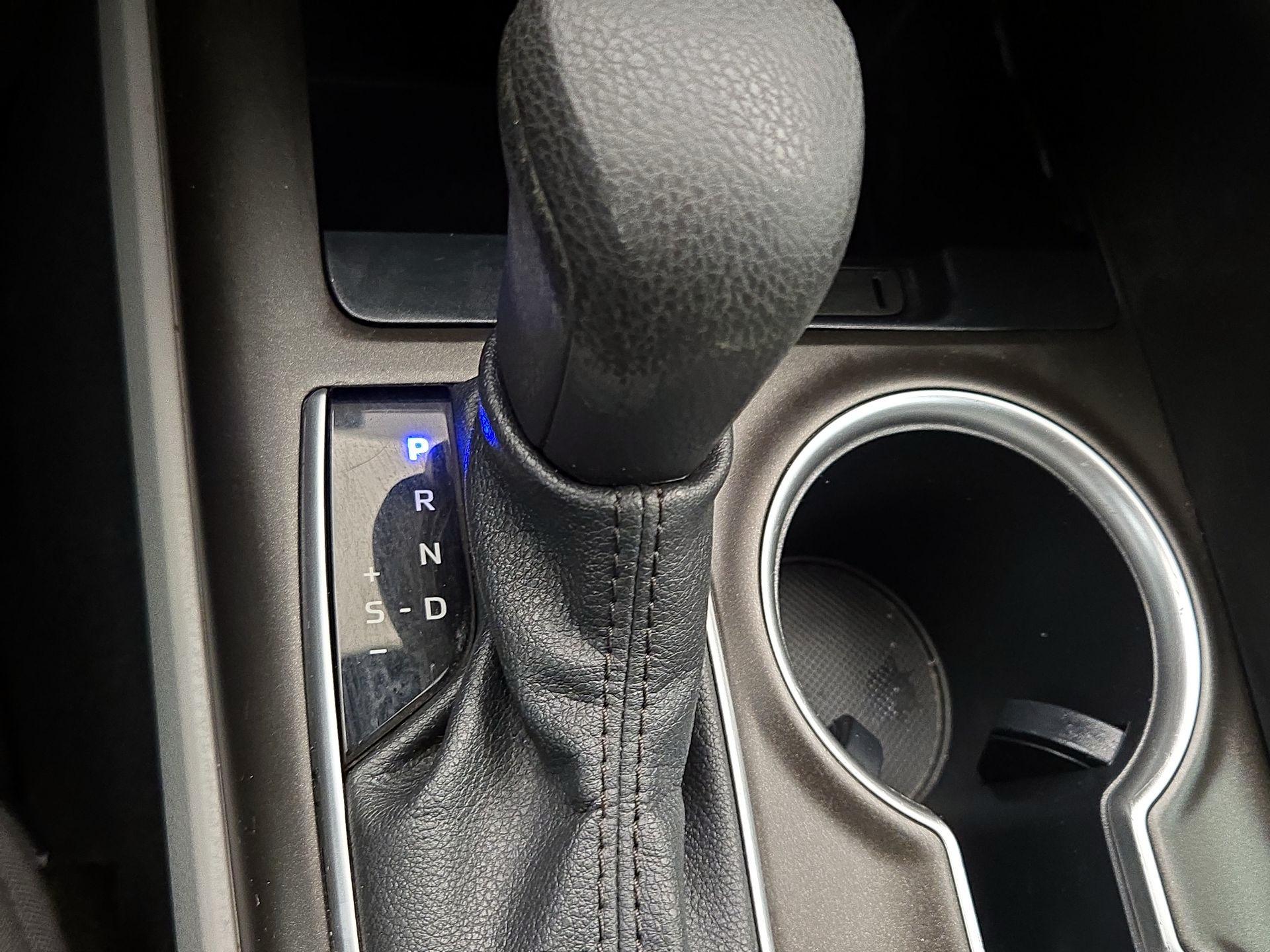 Thumbnail: 2023 Toyota Camry - 17