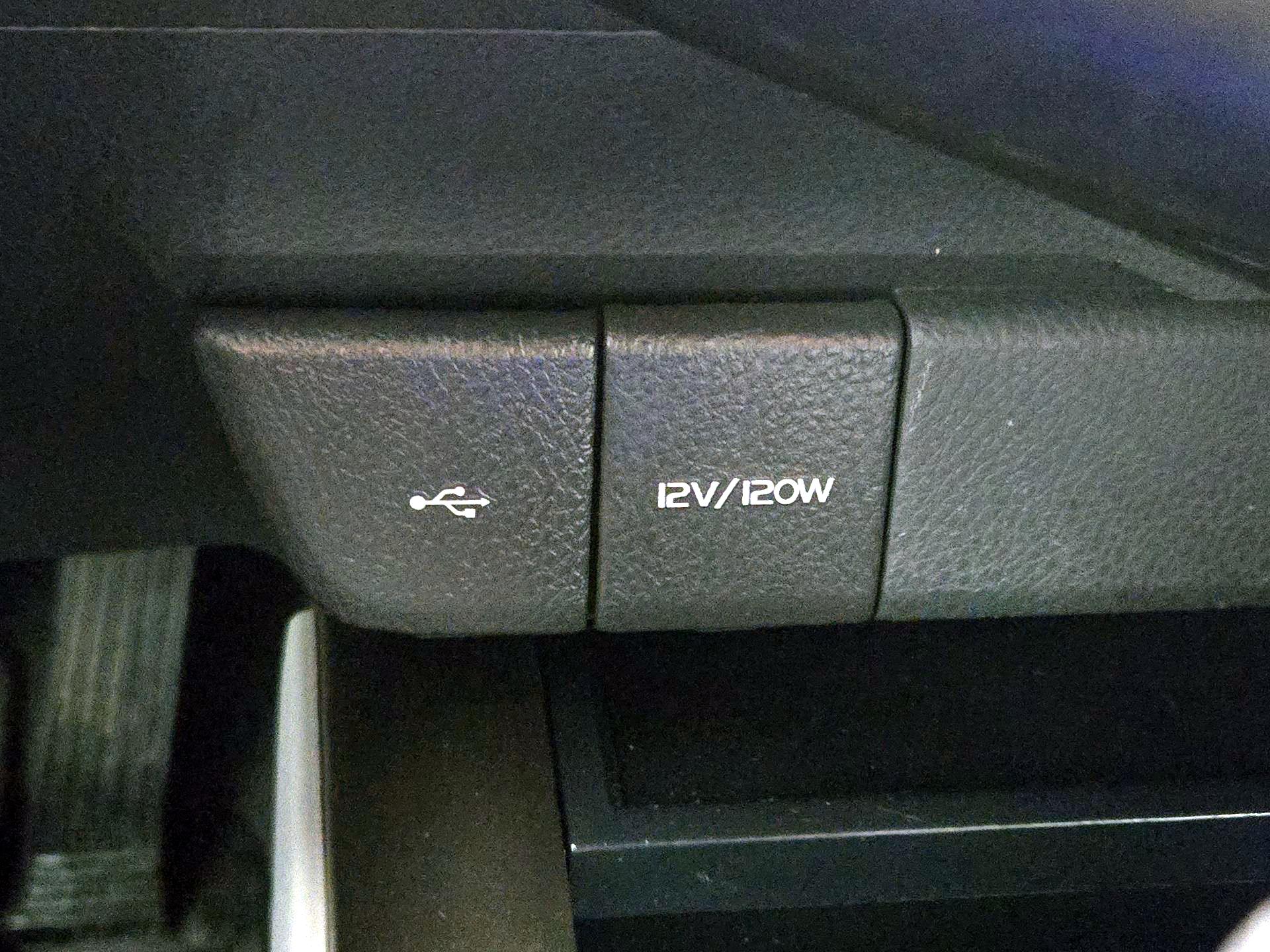 Thumbnail: 2023 Toyota Camry - 18