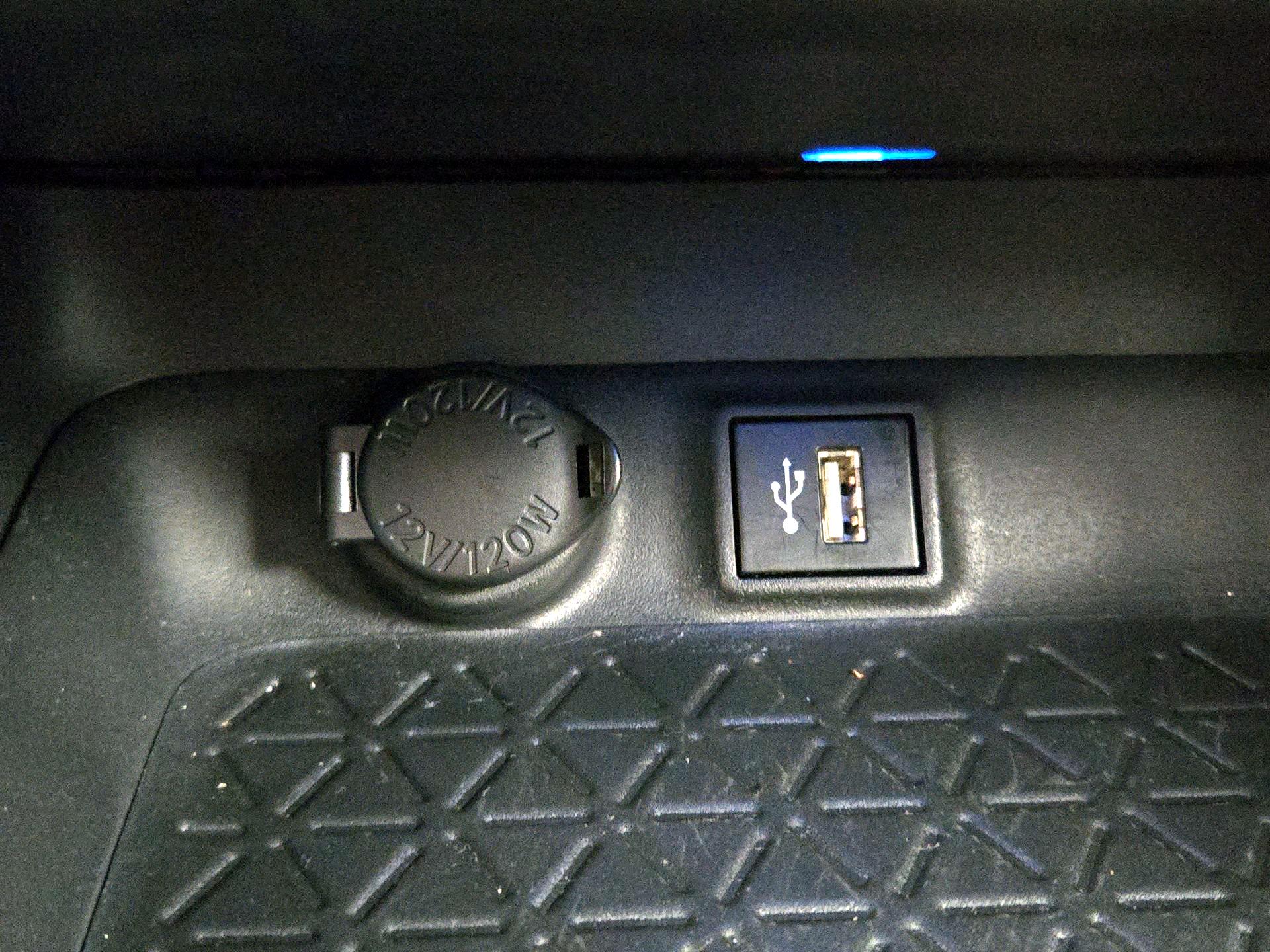 Thumbnail: 2023 Toyota RAV4 - 18