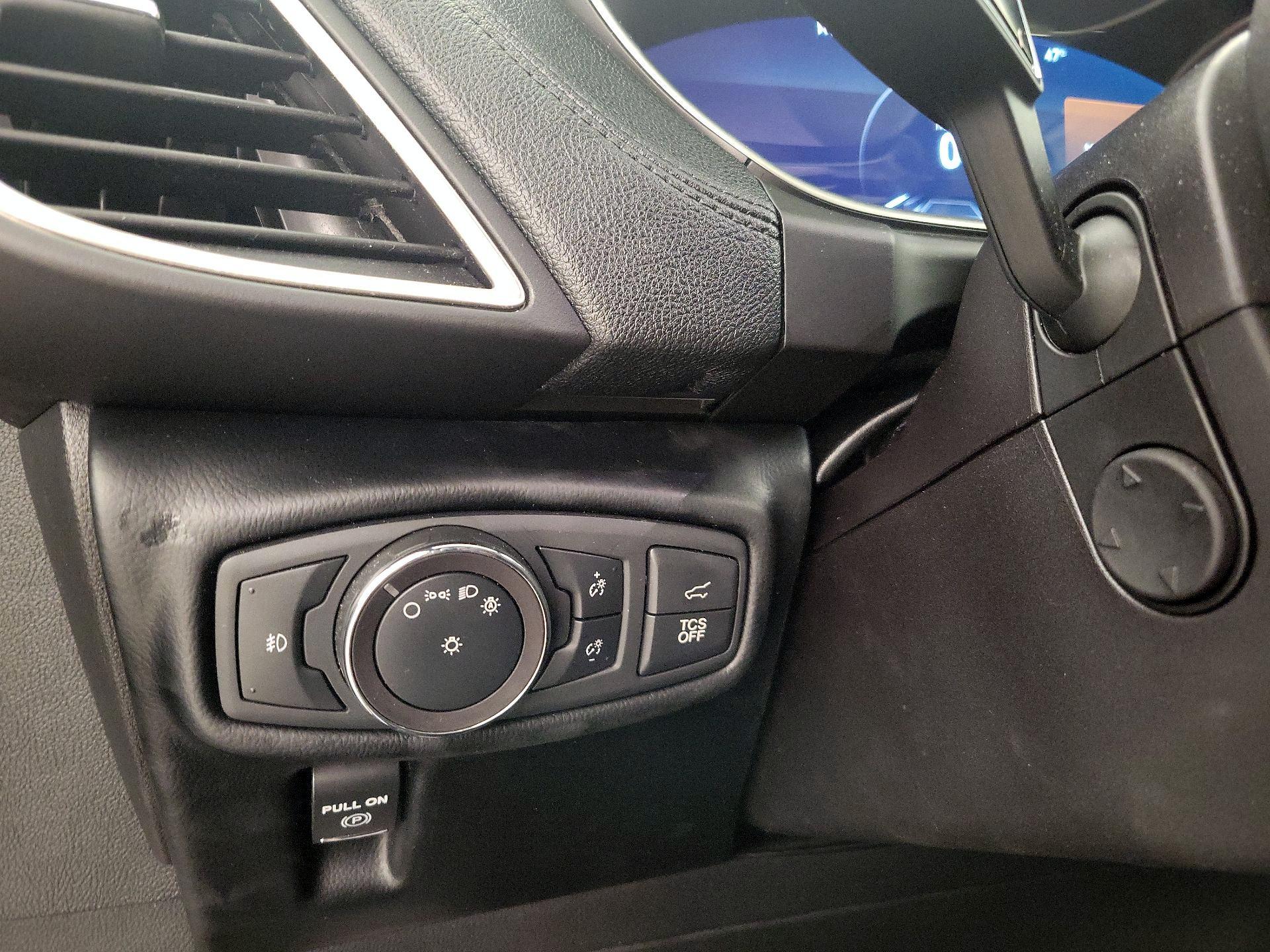 Thumbnail: 2019 Lincoln Nautilus - 13