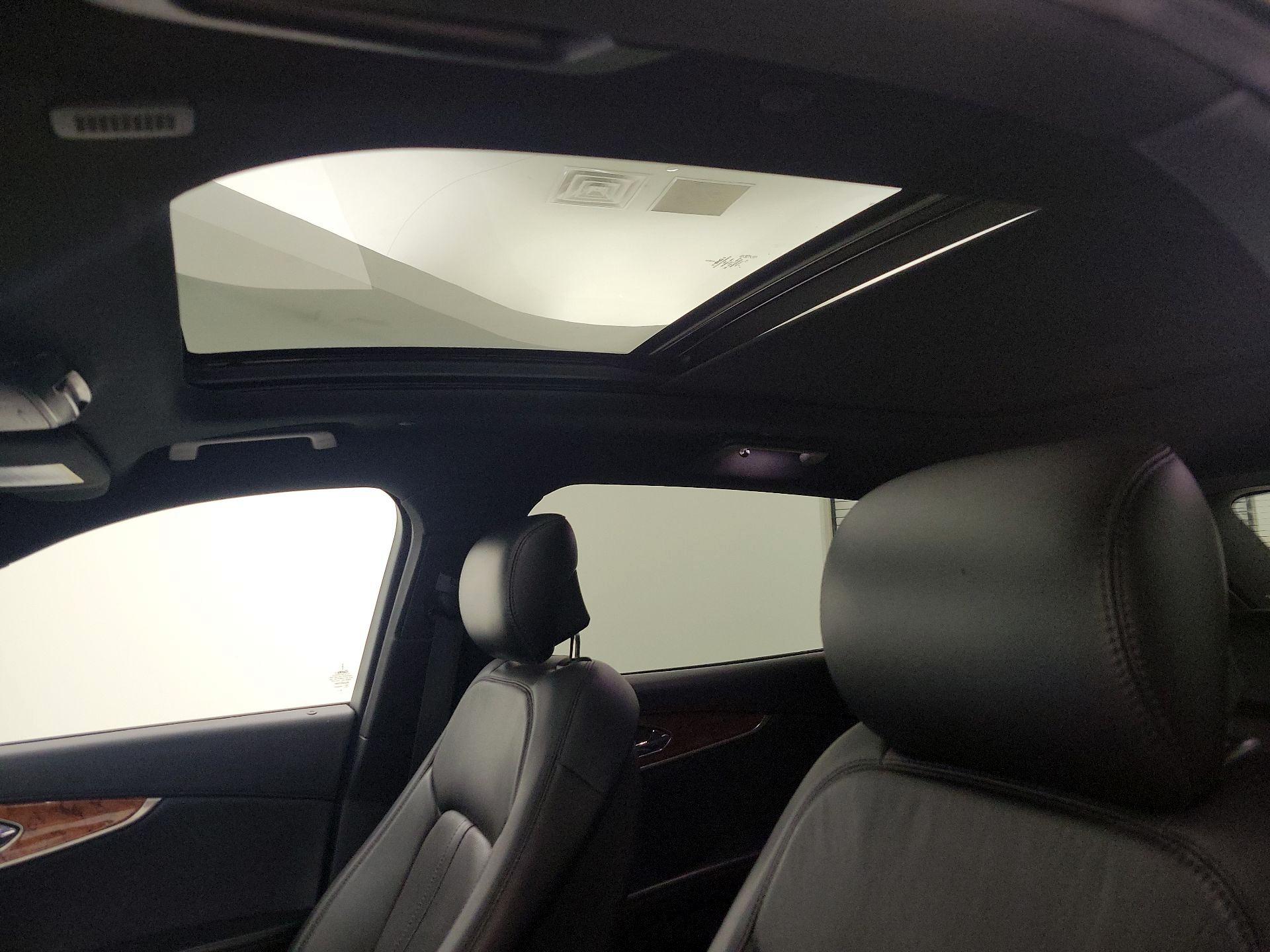 Thumbnail: 2019 Lincoln Nautilus - 18