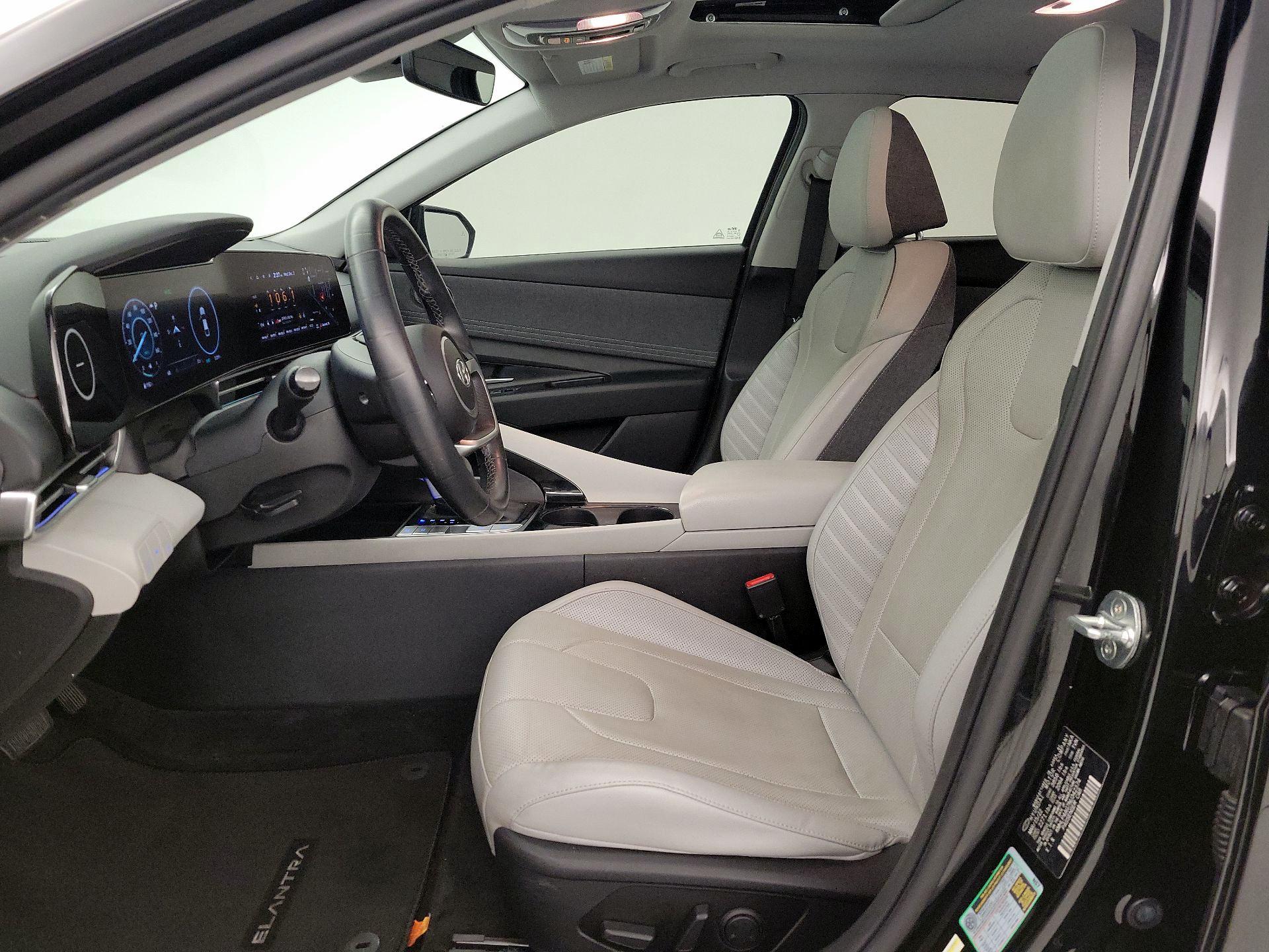 Thumbnail: 2022 Hyundai Elantra - 11