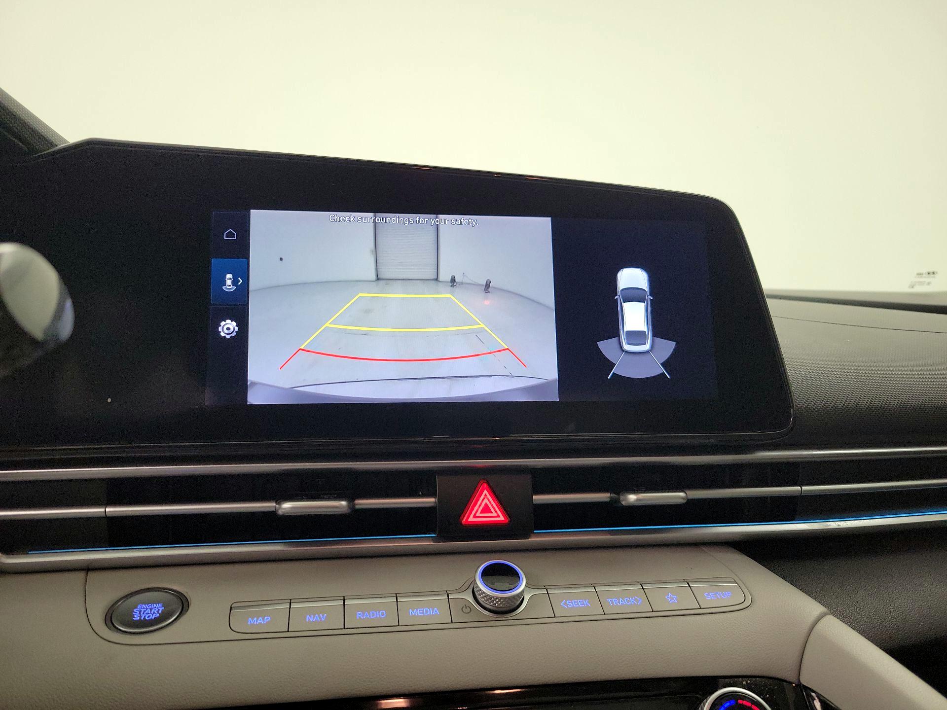 Thumbnail: 2022 Hyundai Elantra - 15