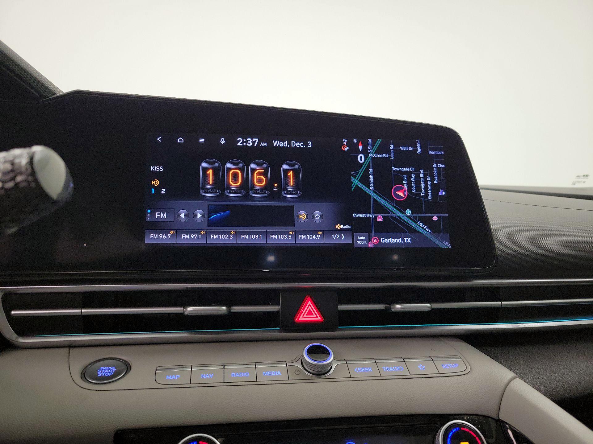 Thumbnail: 2022 Hyundai Elantra - 16