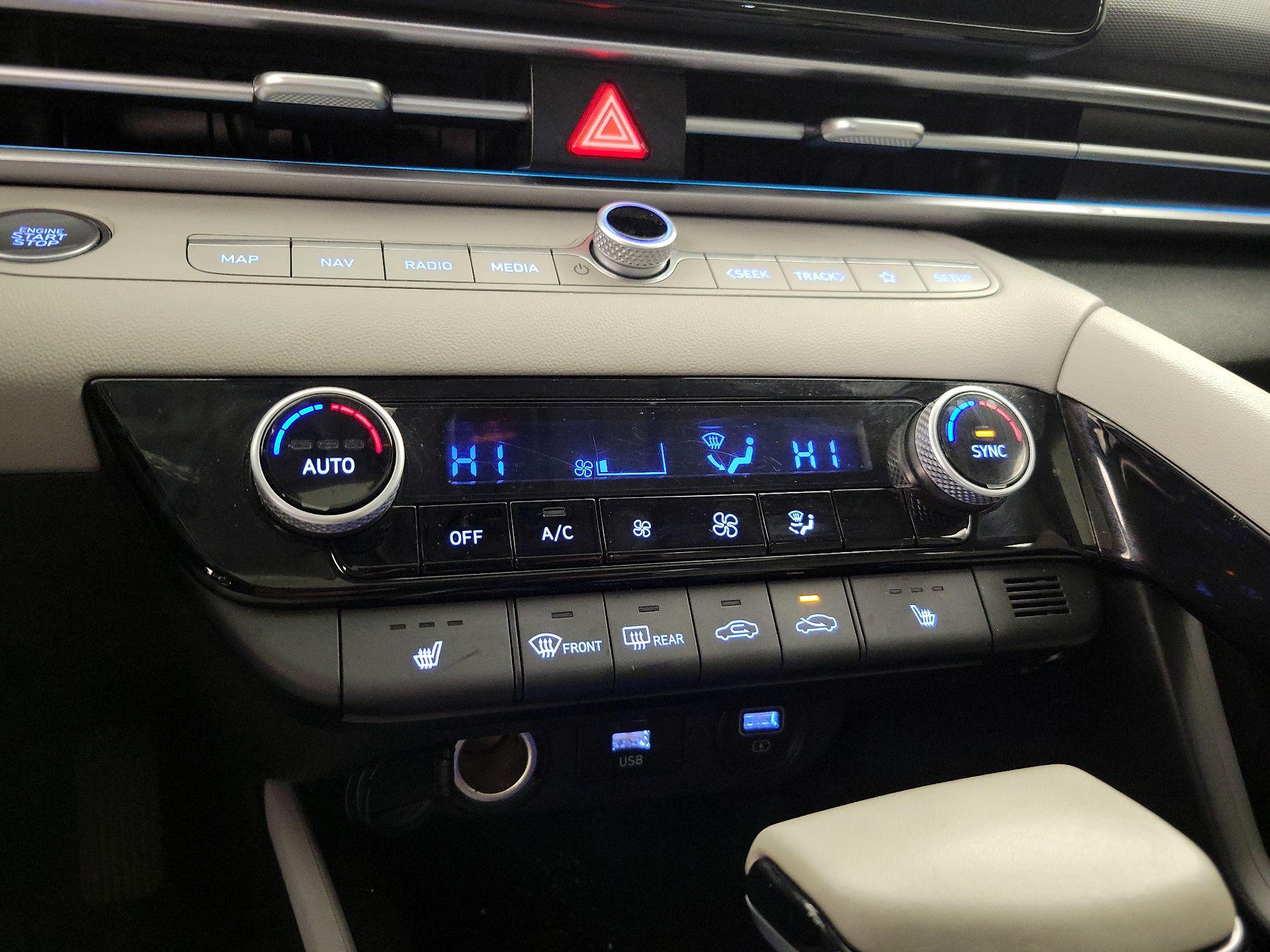 Thumbnail: 2022 Hyundai Elantra - 17